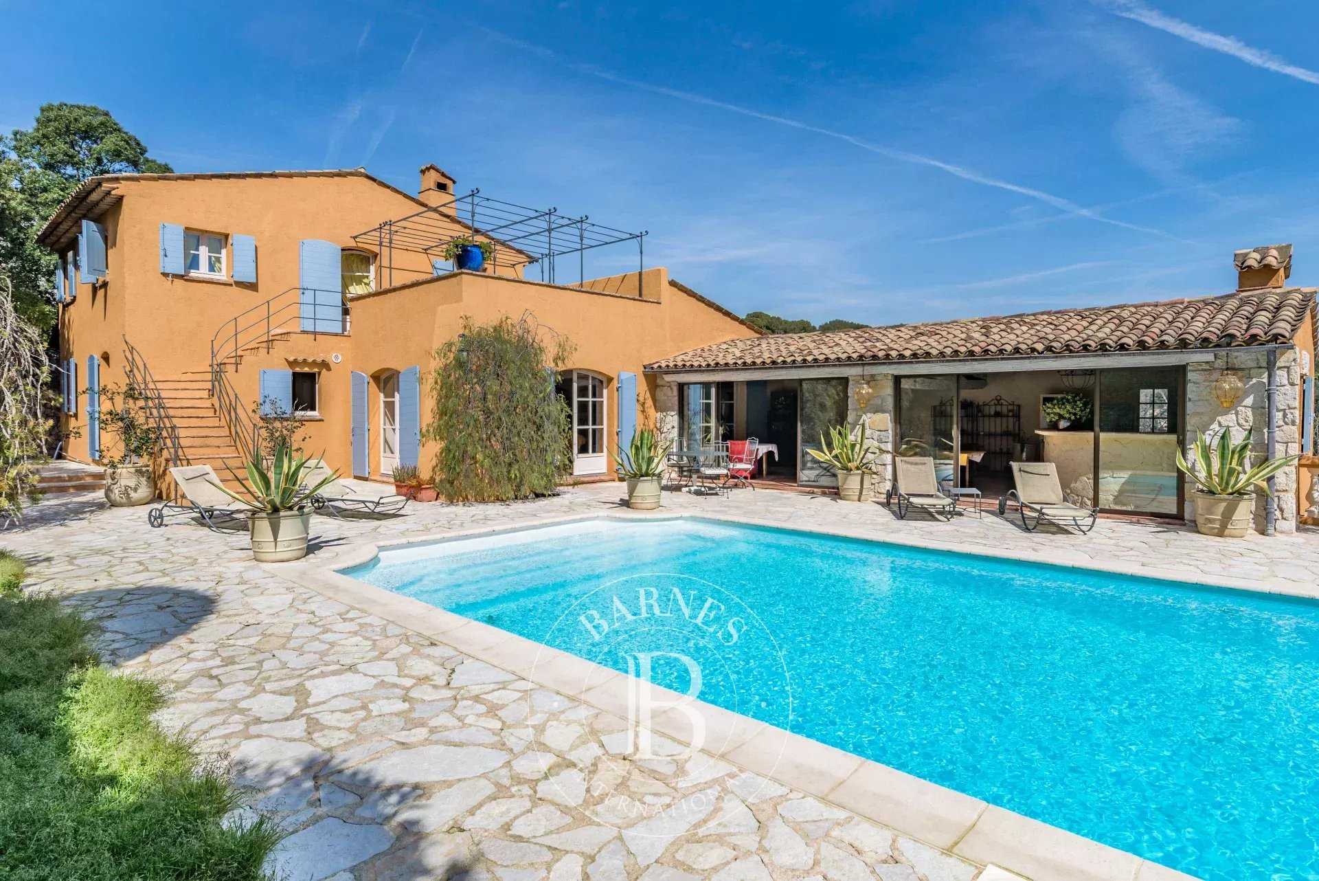 Villa Saint-Paul-de-Vence  -  ref 84194635 (picture 1)