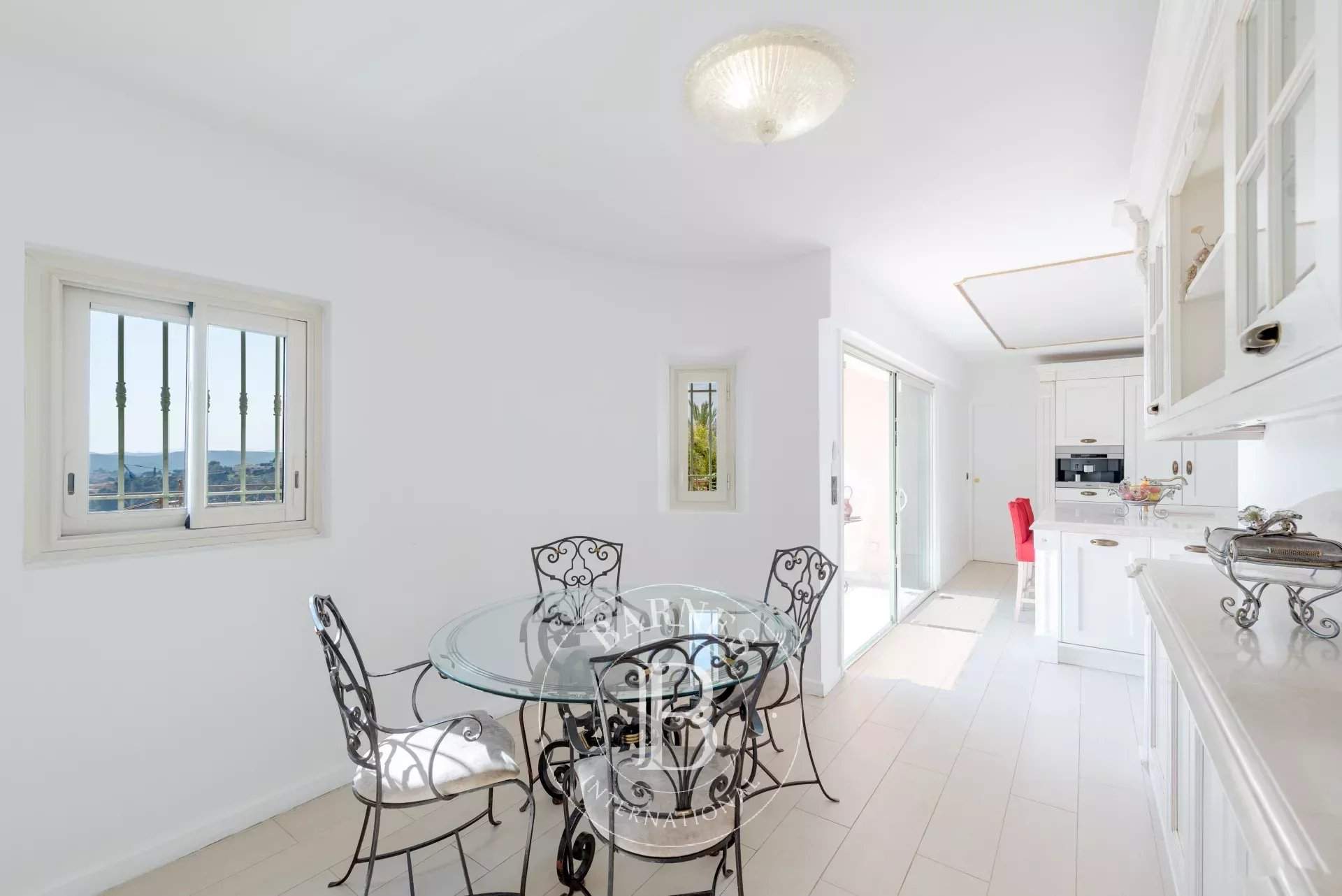 Cagnes-sur-Mer  - Villa 7 Pi&egrave;ces 5 Chambres - picture 11