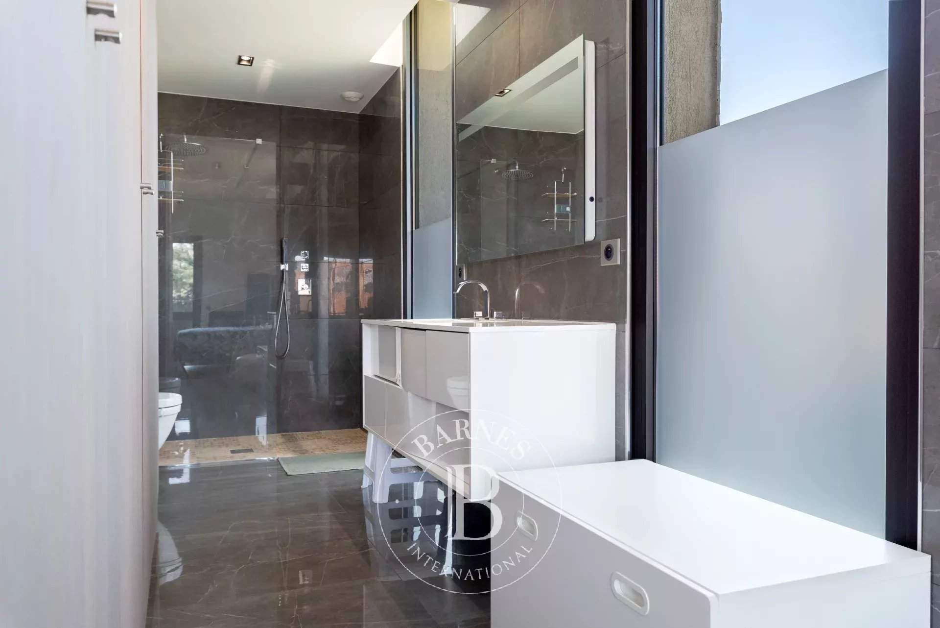 Cagnes-sur-Mer  - Villa 7 Pi&egrave;ces 4 Chambres - picture 11