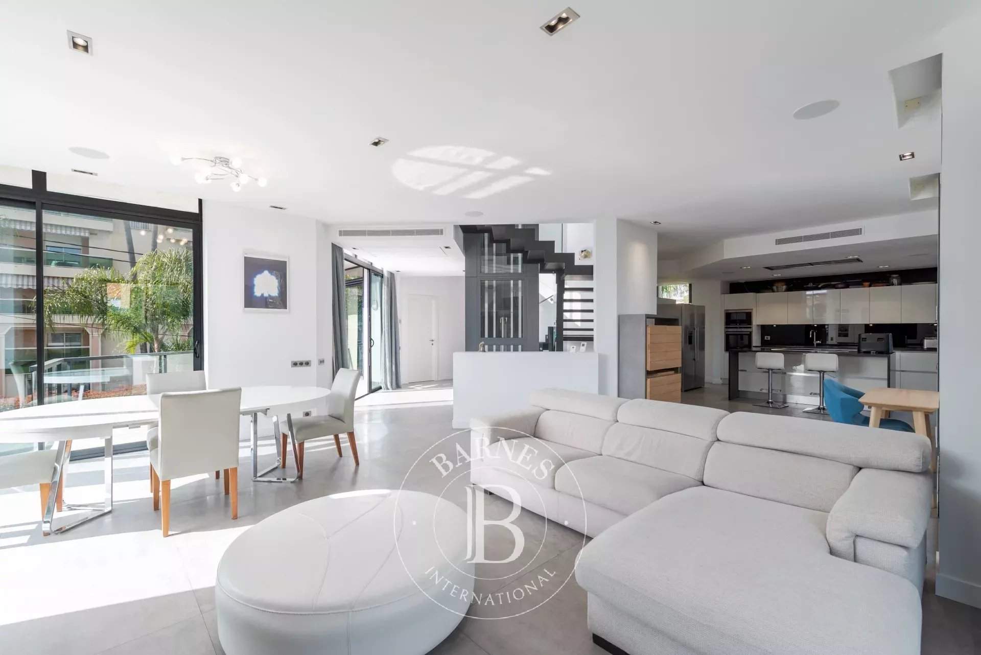 Cagnes-sur-Mer  - Villa 7 Pi&egrave;ces 4 Chambres - picture 4