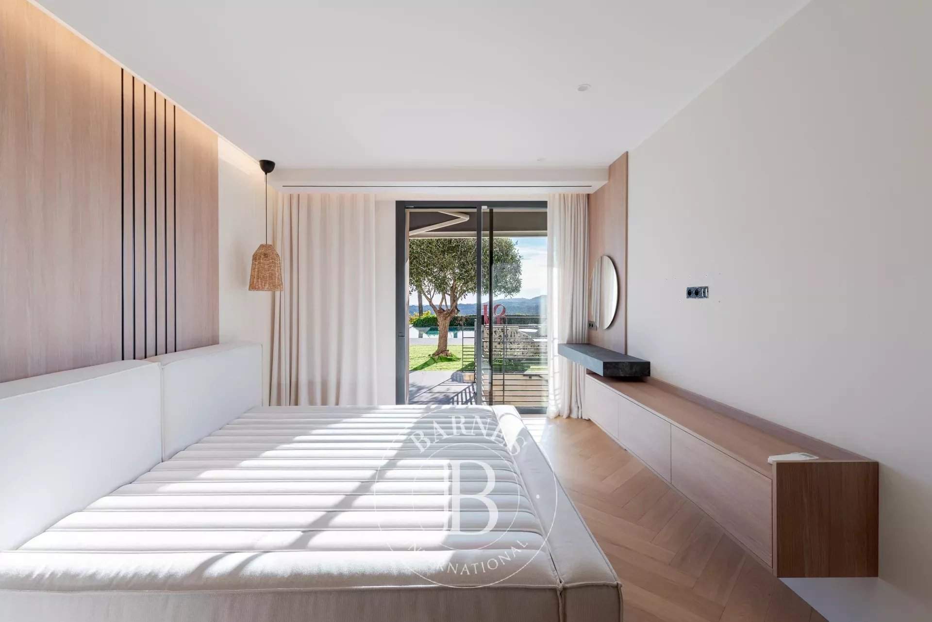 Villeneuve-Loubet  - Villa 10 Pi&egrave;ces 5 Chambres - picture 9