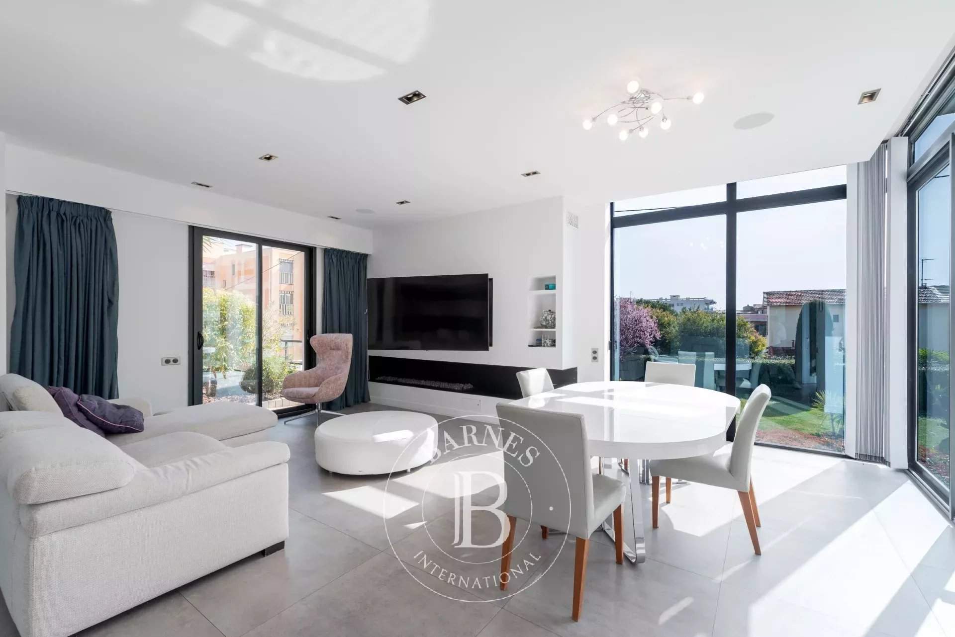 Cagnes-sur-Mer  - Villa 7 Pi&egrave;ces 4 Chambres - picture 7