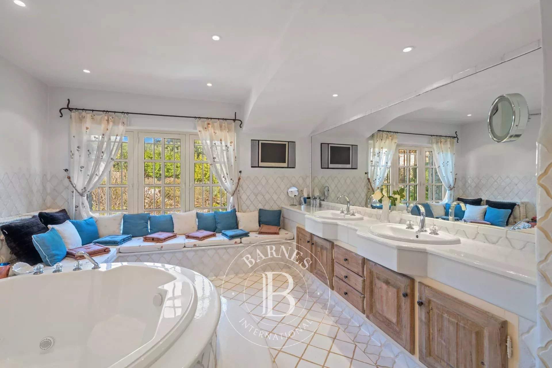 La Colle-sur-Loup  - Villa 20 Pi&egrave;ces 9 Chambres - picture 18