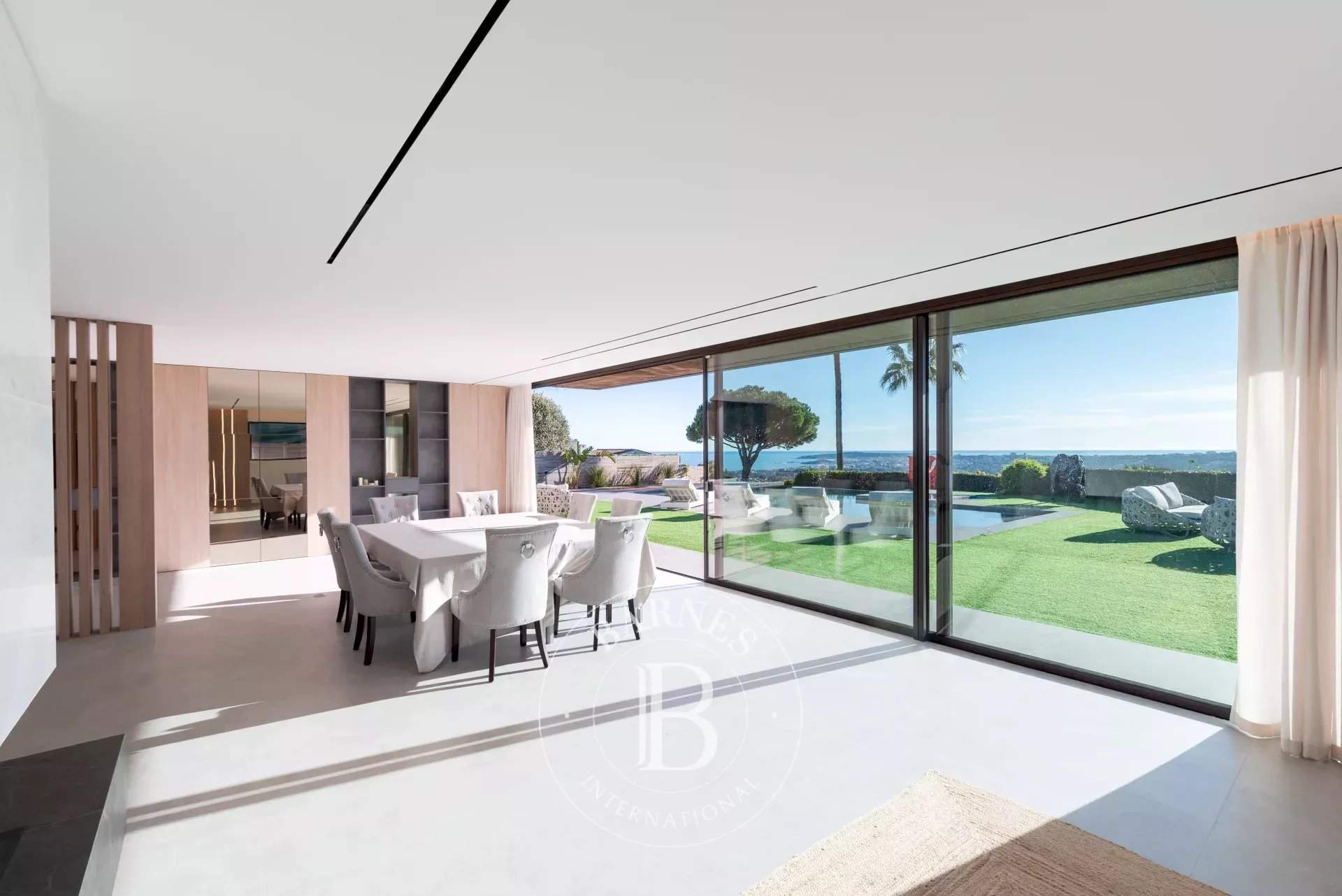 Villeneuve-Loubet  - Villa 10 Pi&egrave;ces 5 Chambres - picture 2