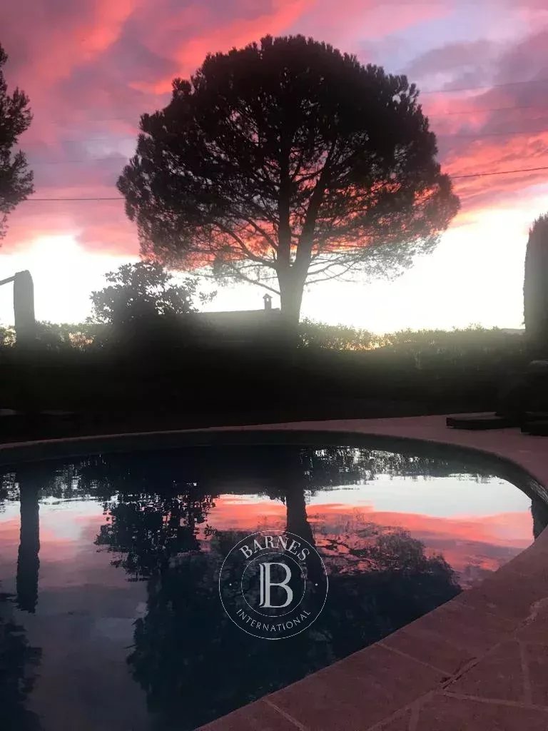 Saint-Paul-de-Vence  - Villa 10 Pièces 6 Chambres - picture 8