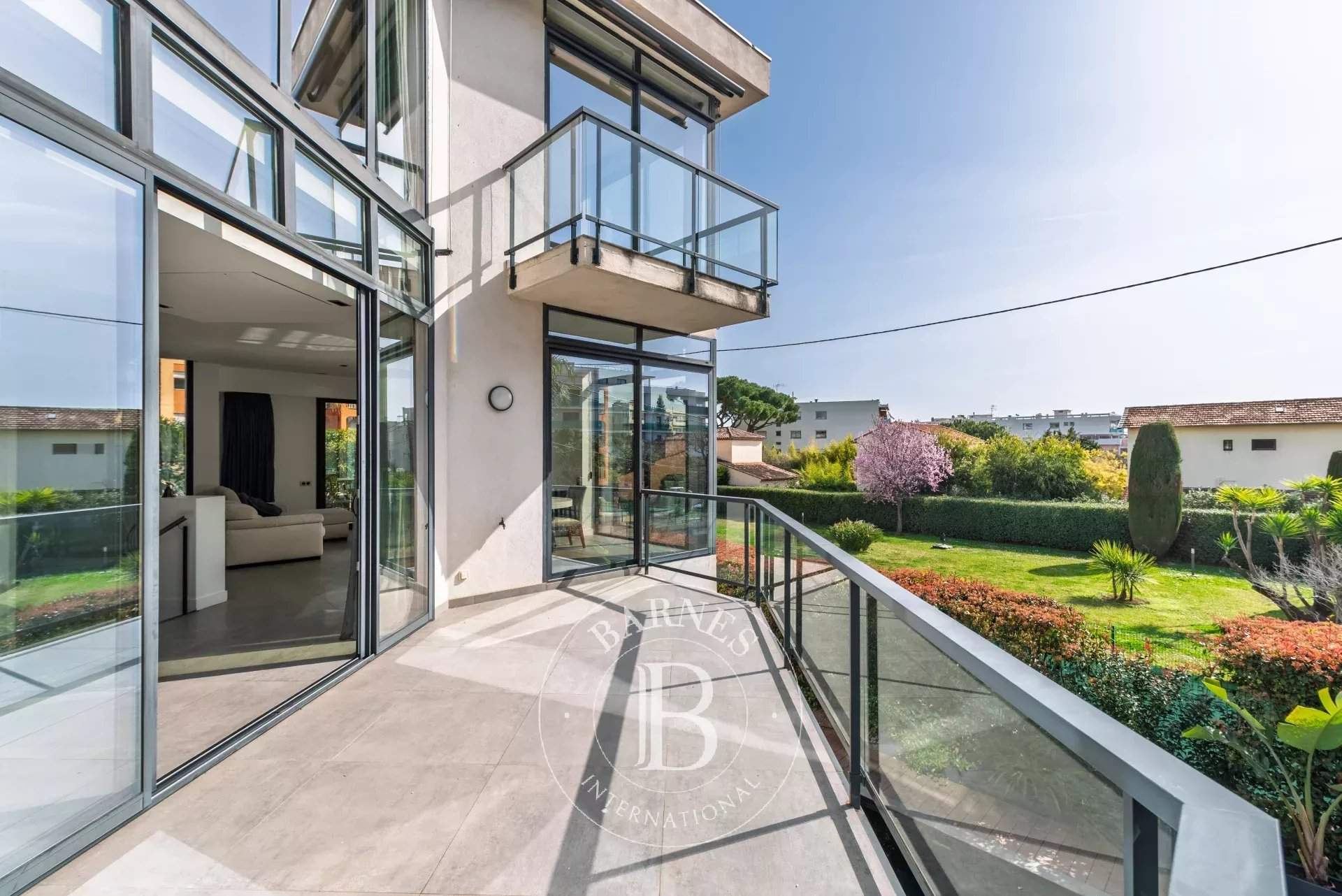 Cagnes-sur-Mer  - Villa 7 Pi&egrave;ces 4 Chambres - picture 15