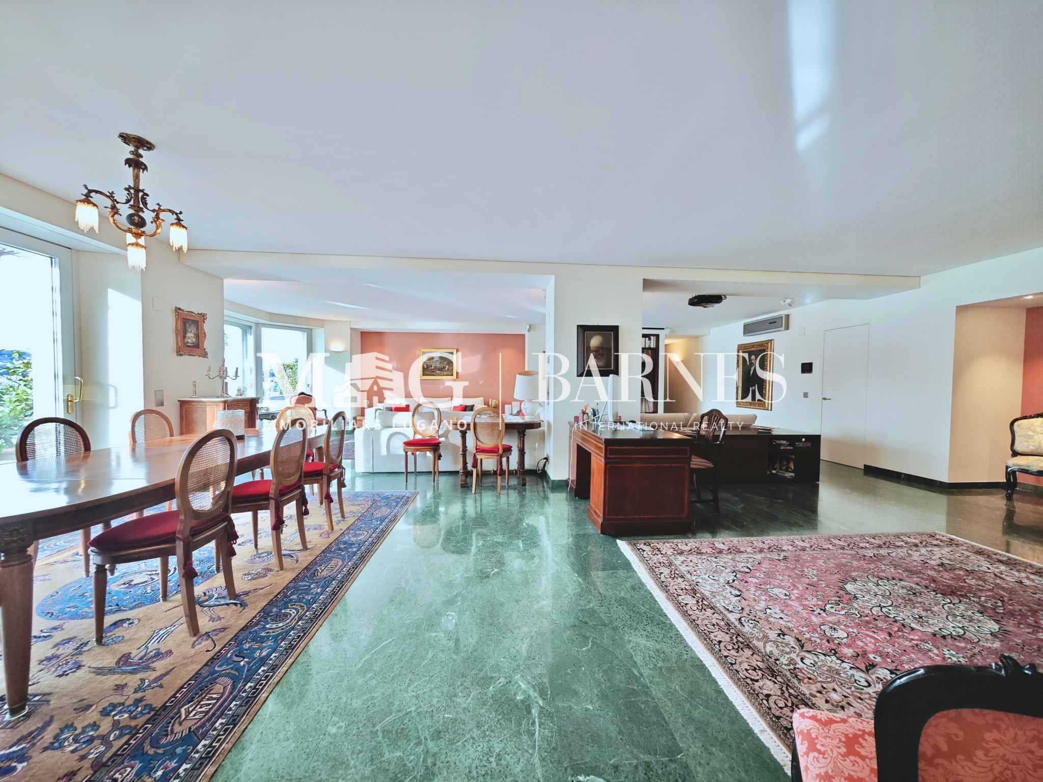 6900  - Apartment 4 Bedrooms