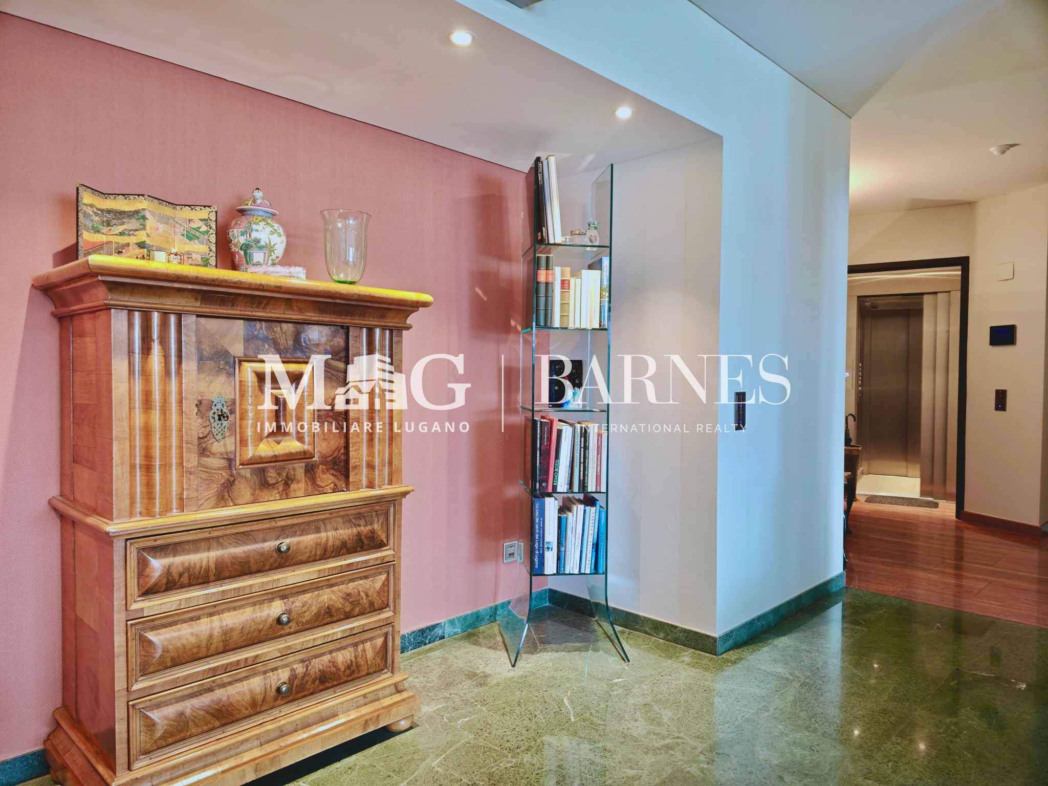 6900  - Apartment 4 Bedrooms - picture 9