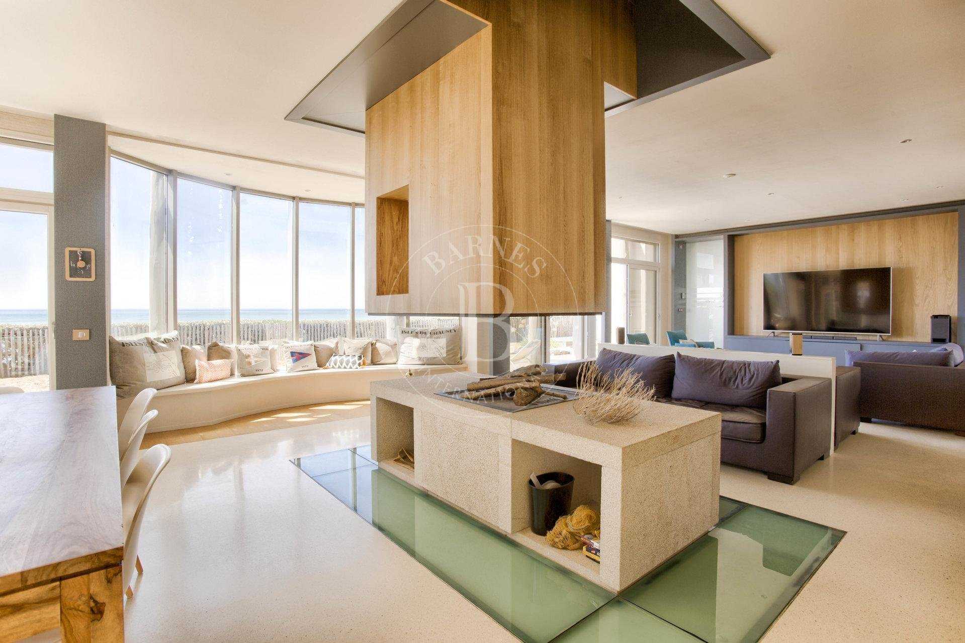 Granville  - House 5 Bedrooms