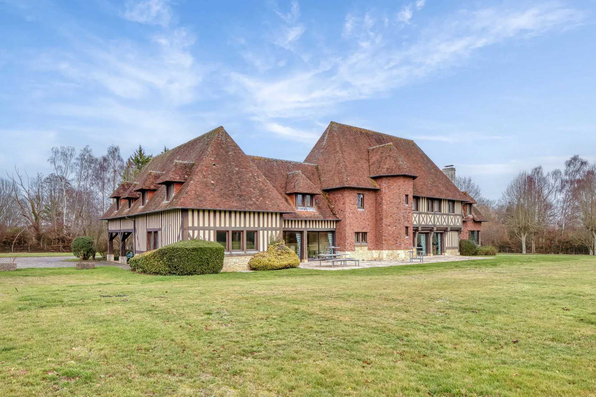 Saint-Arnoult  - Maison 10 Pi&egrave;ces 9 Chambres