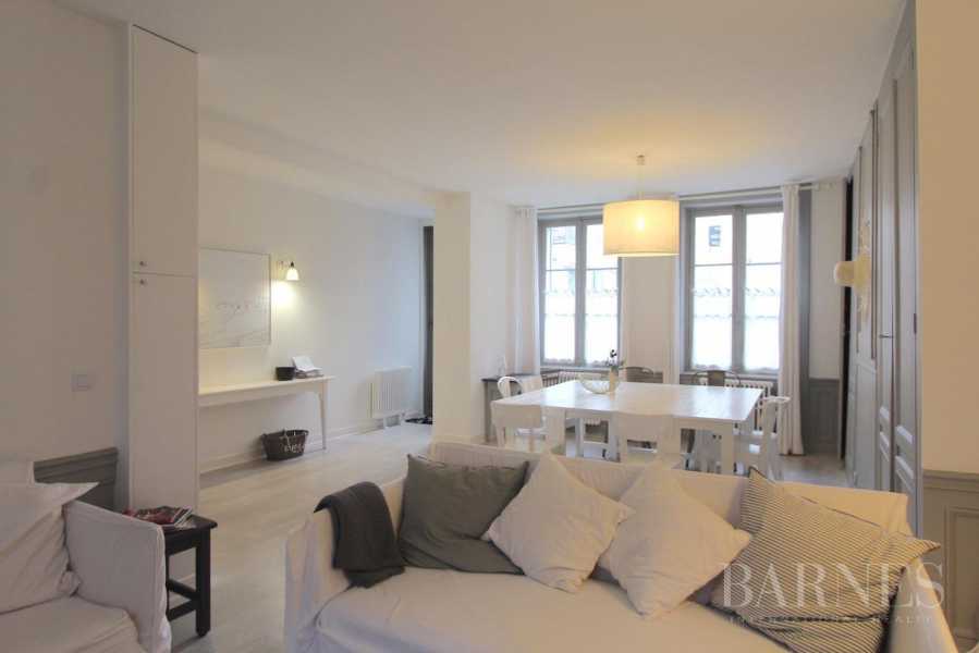 TROUVILLE - MAGNIFICENT TOWNHOUSE A SHORT WALK FROM THE BEACH picture 17