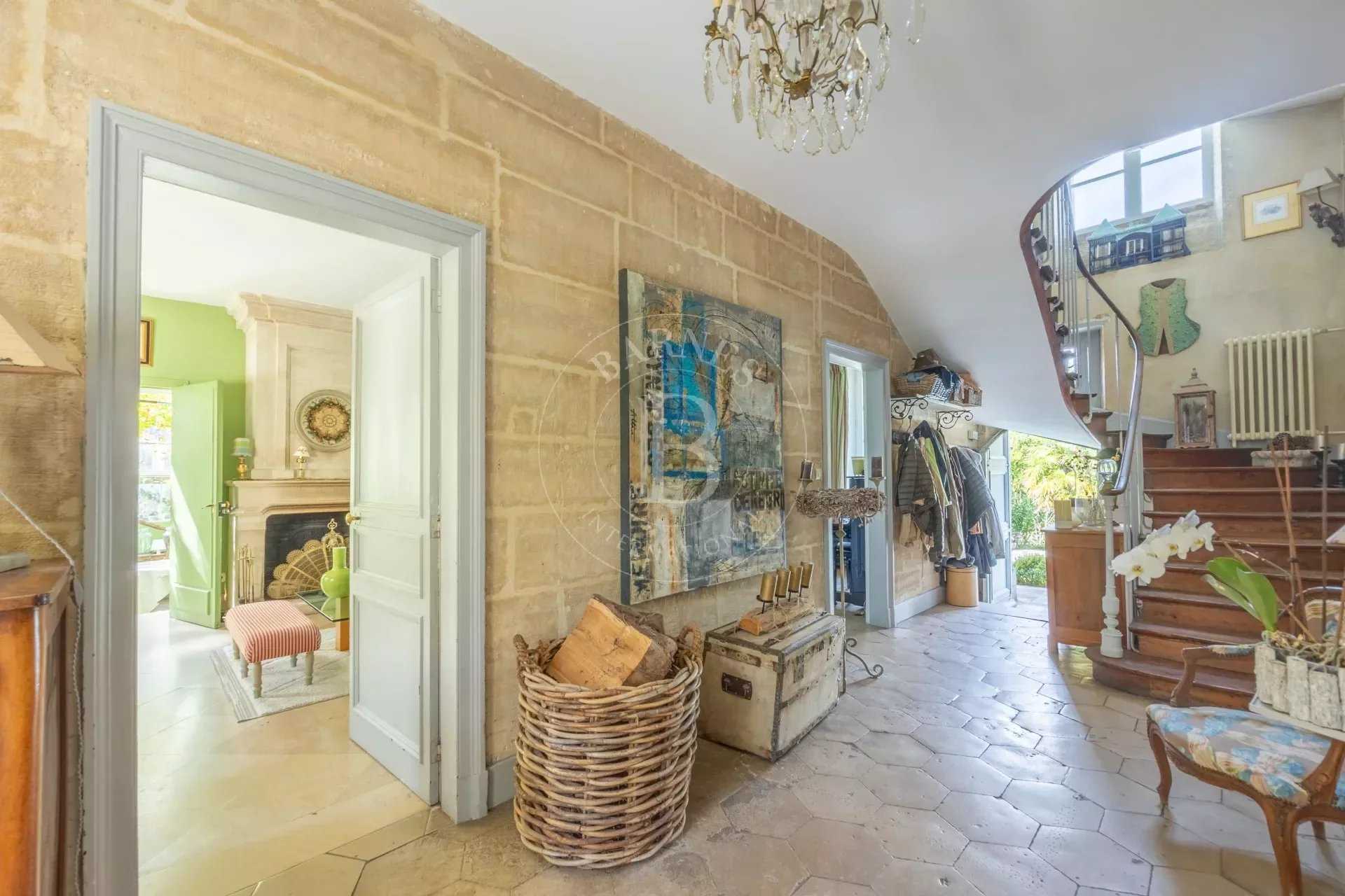 Caen  - House 6 Bedrooms