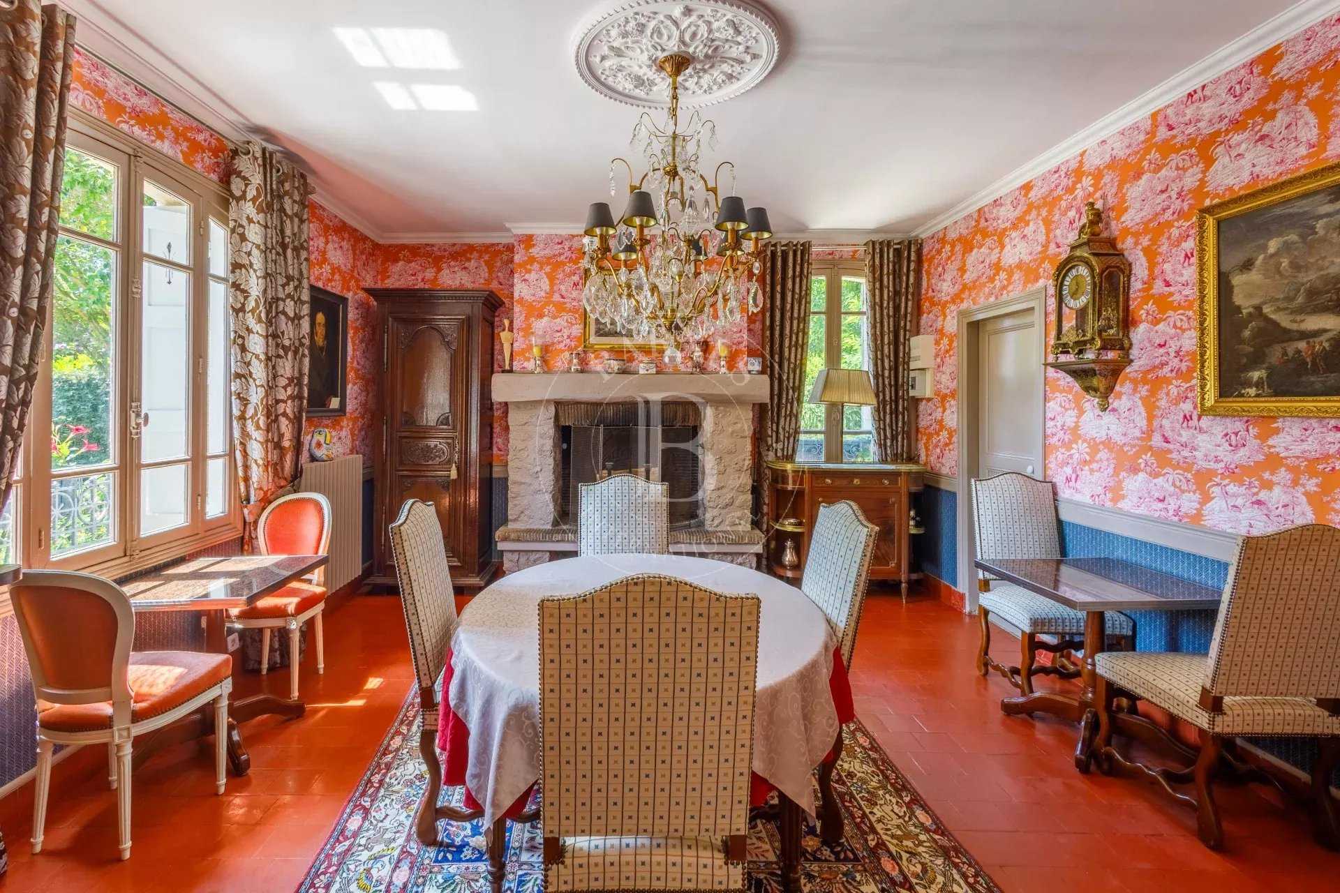 Tourgéville  - Propriété 11 Pièces 8 Chambres