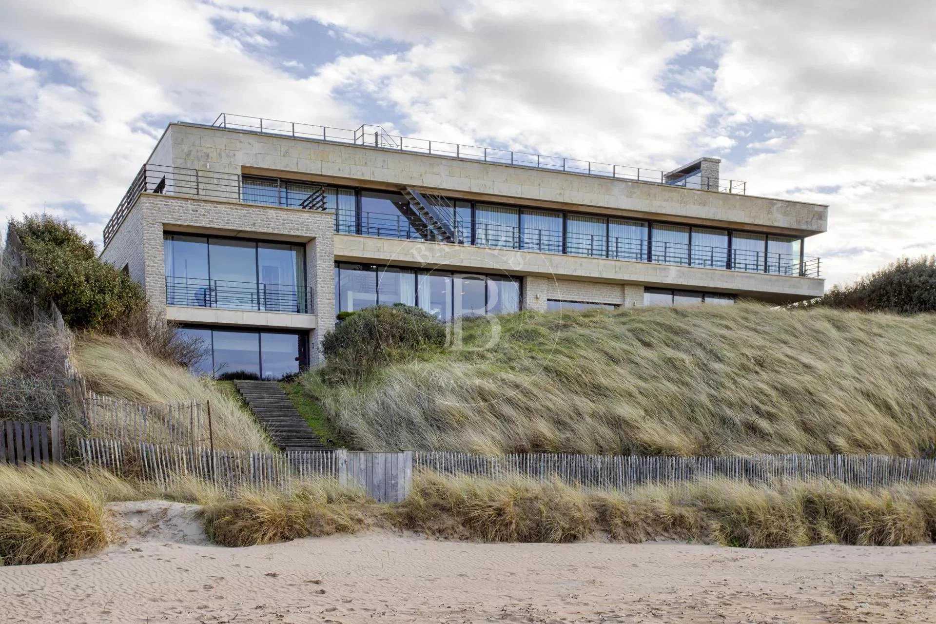 Delightful contemporary house on the beachfront of Le Home-Varaville picture 18