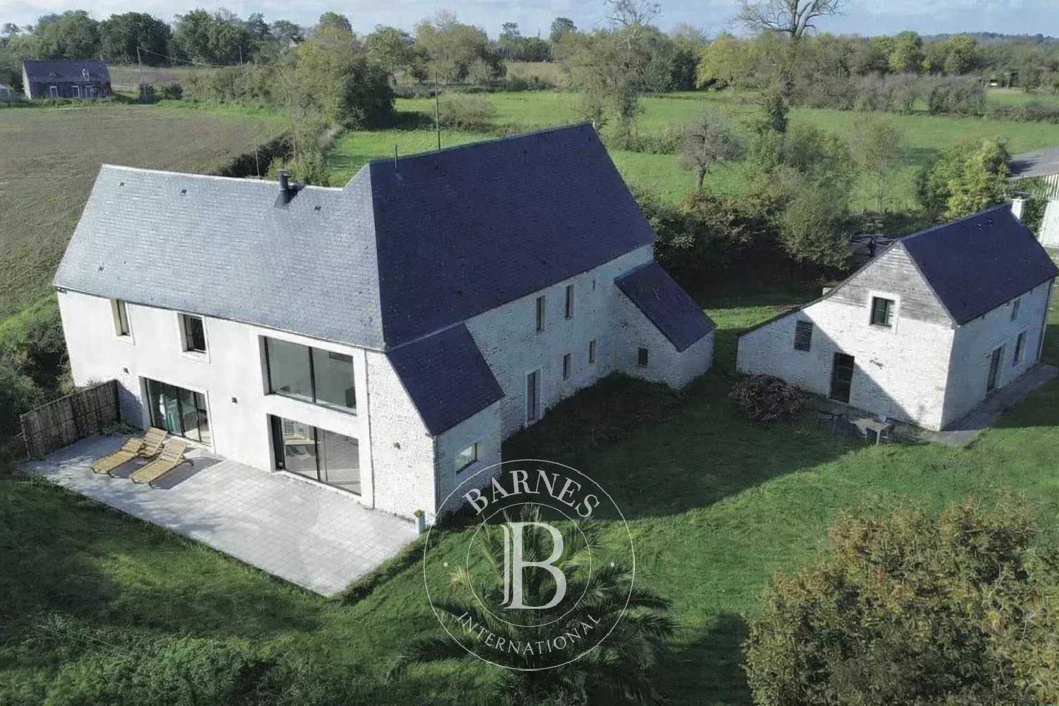 Bayeux  - Maison 12 Pi&egrave;ces 8 Chambres