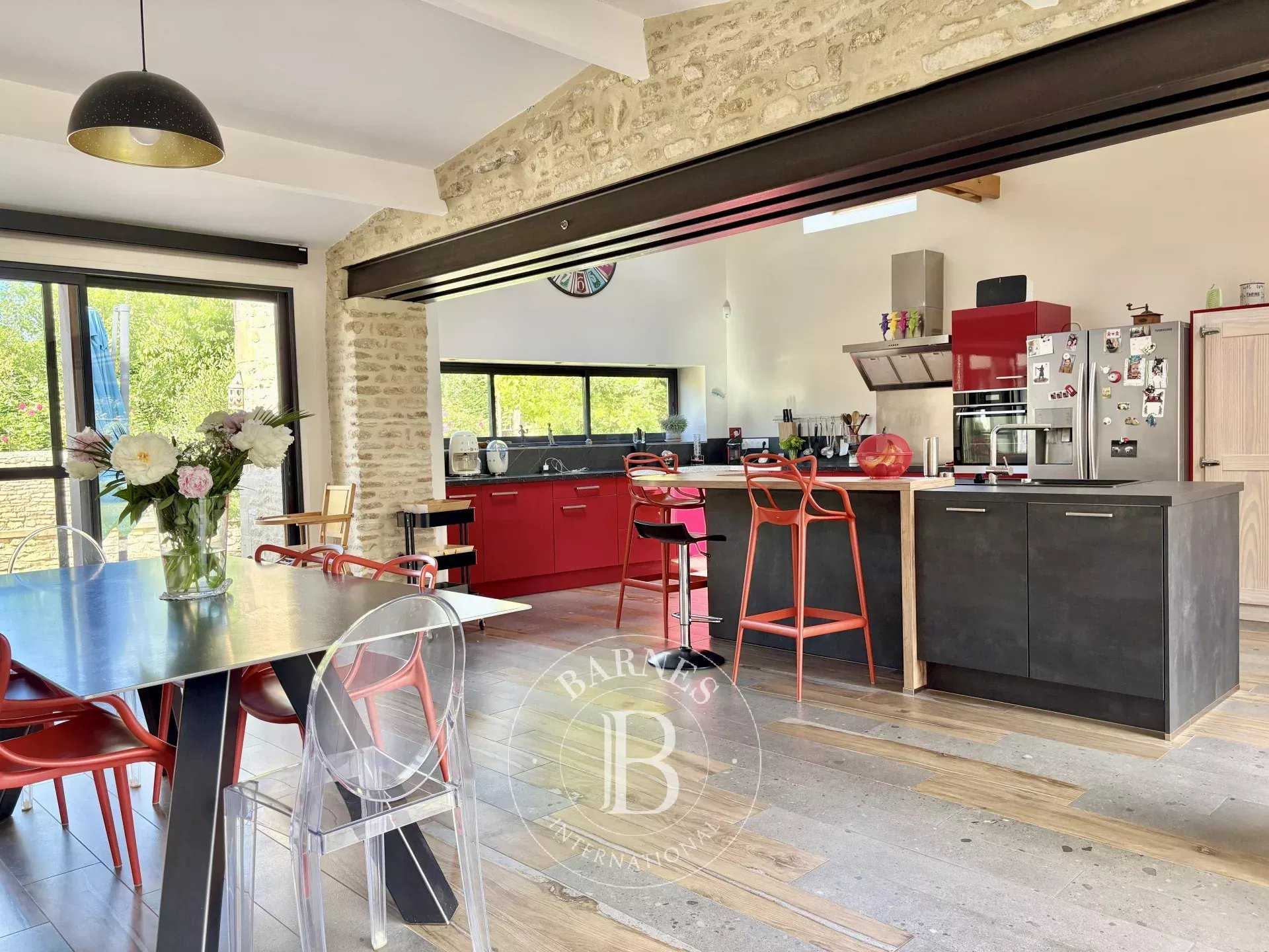 Mathieu  - Maison 7 Pi&egrave;ces 4 Chambres
