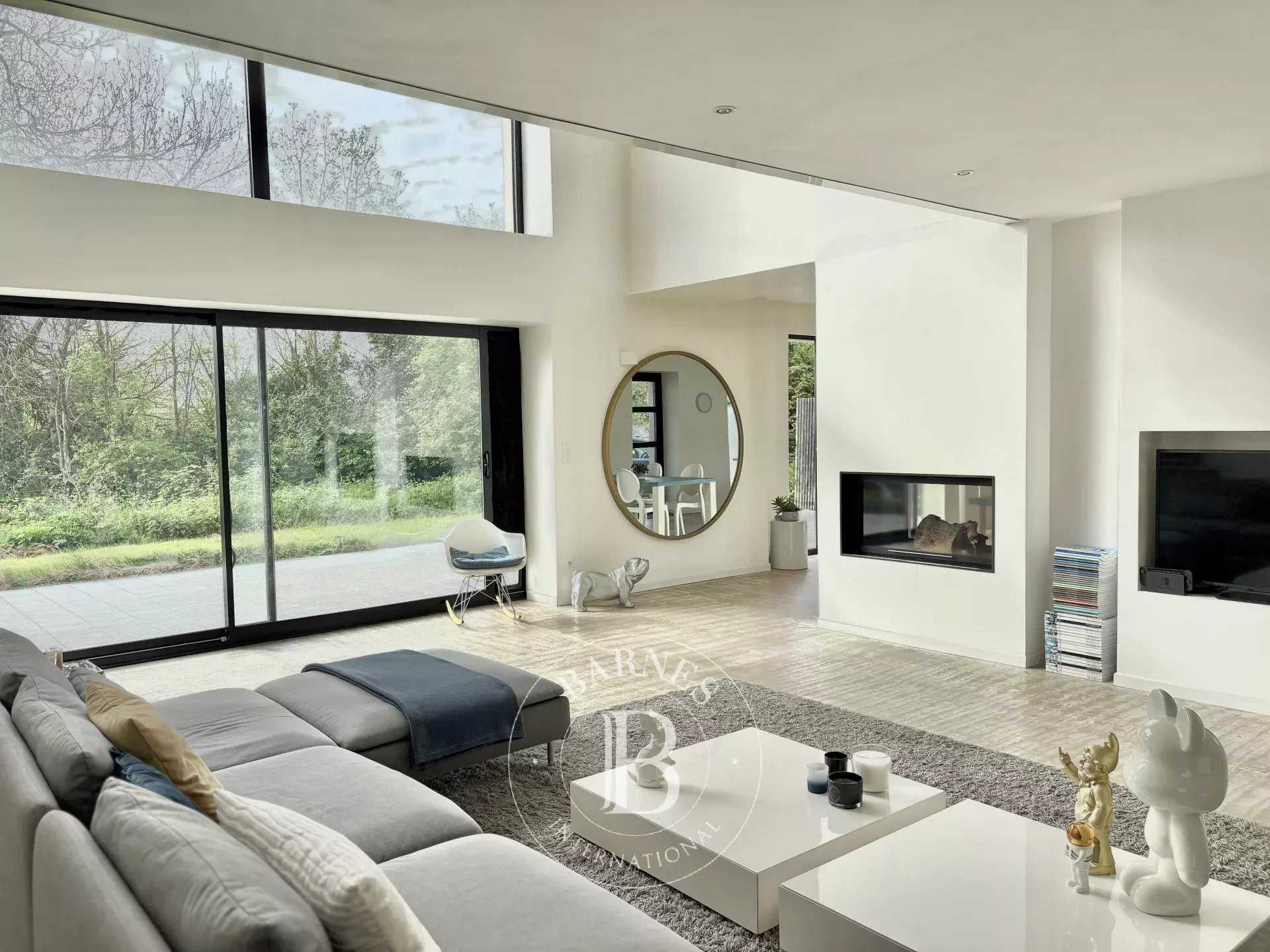 Bayeux  - Maison 12 Pi&egrave;ces 8 Chambres