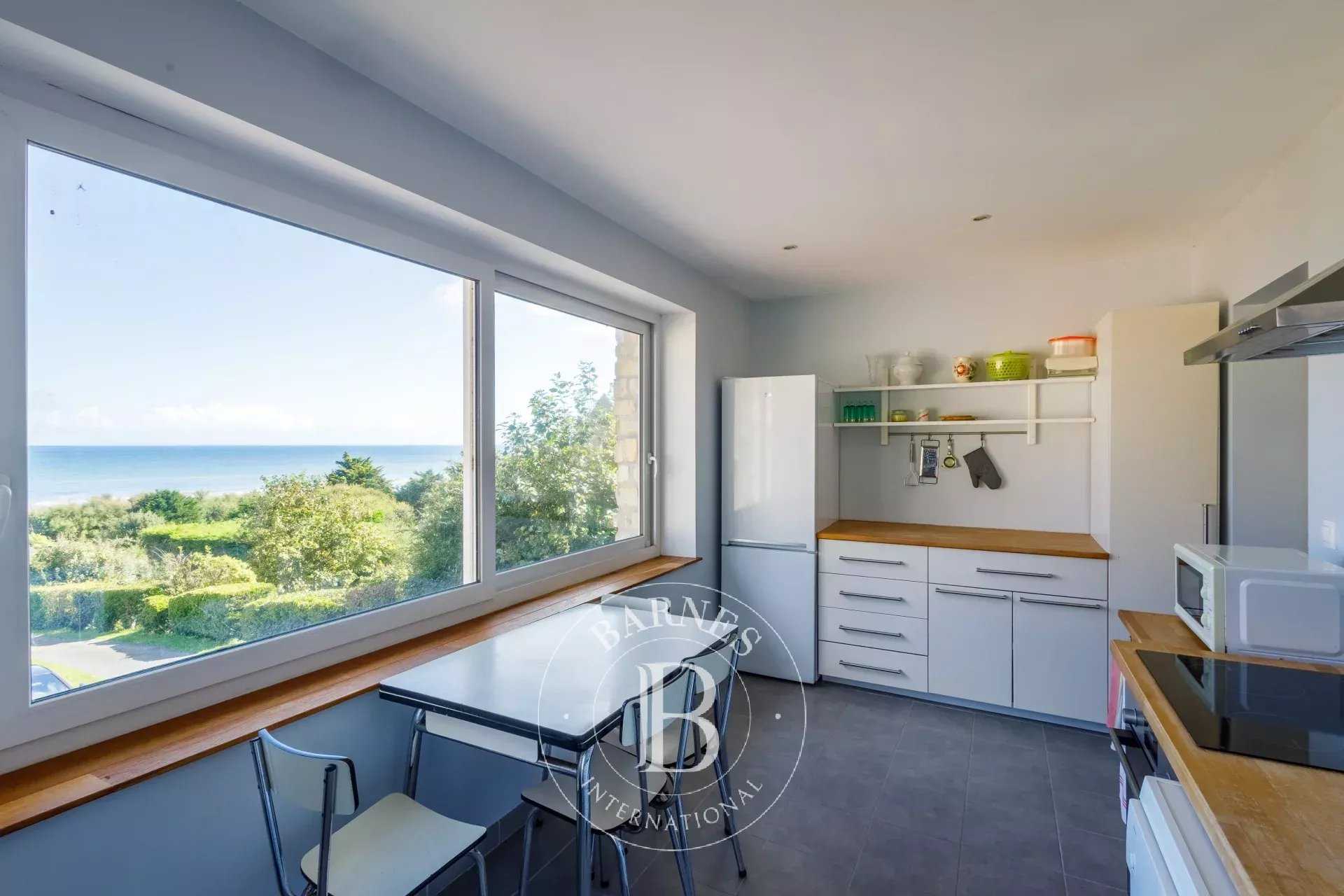 Saint-Laurent-sur-Mer  - Maison 12 Pièces 7 Chambres