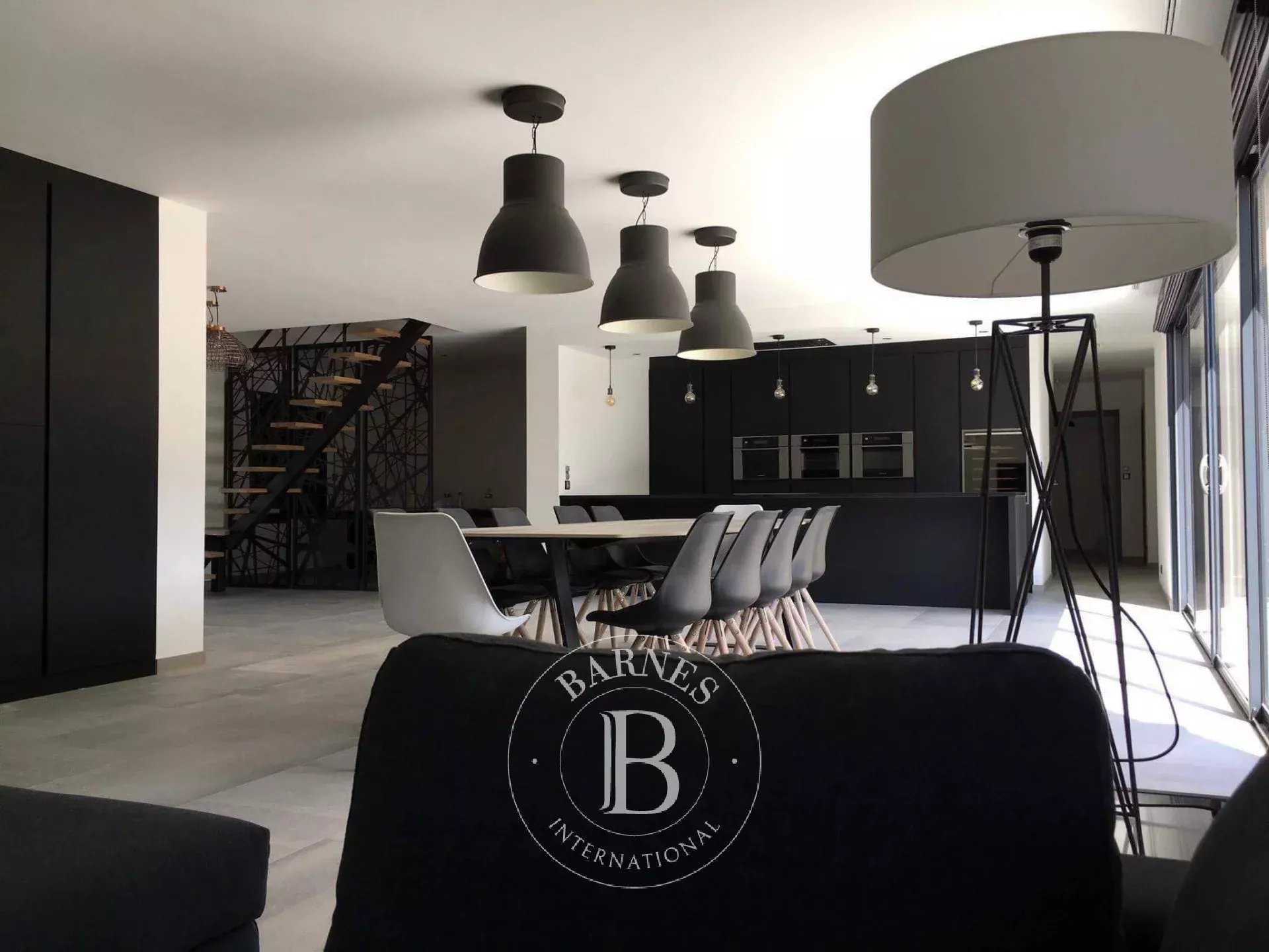 Deauville  - Maison 8 Pi&egrave;ces 5 Chambres