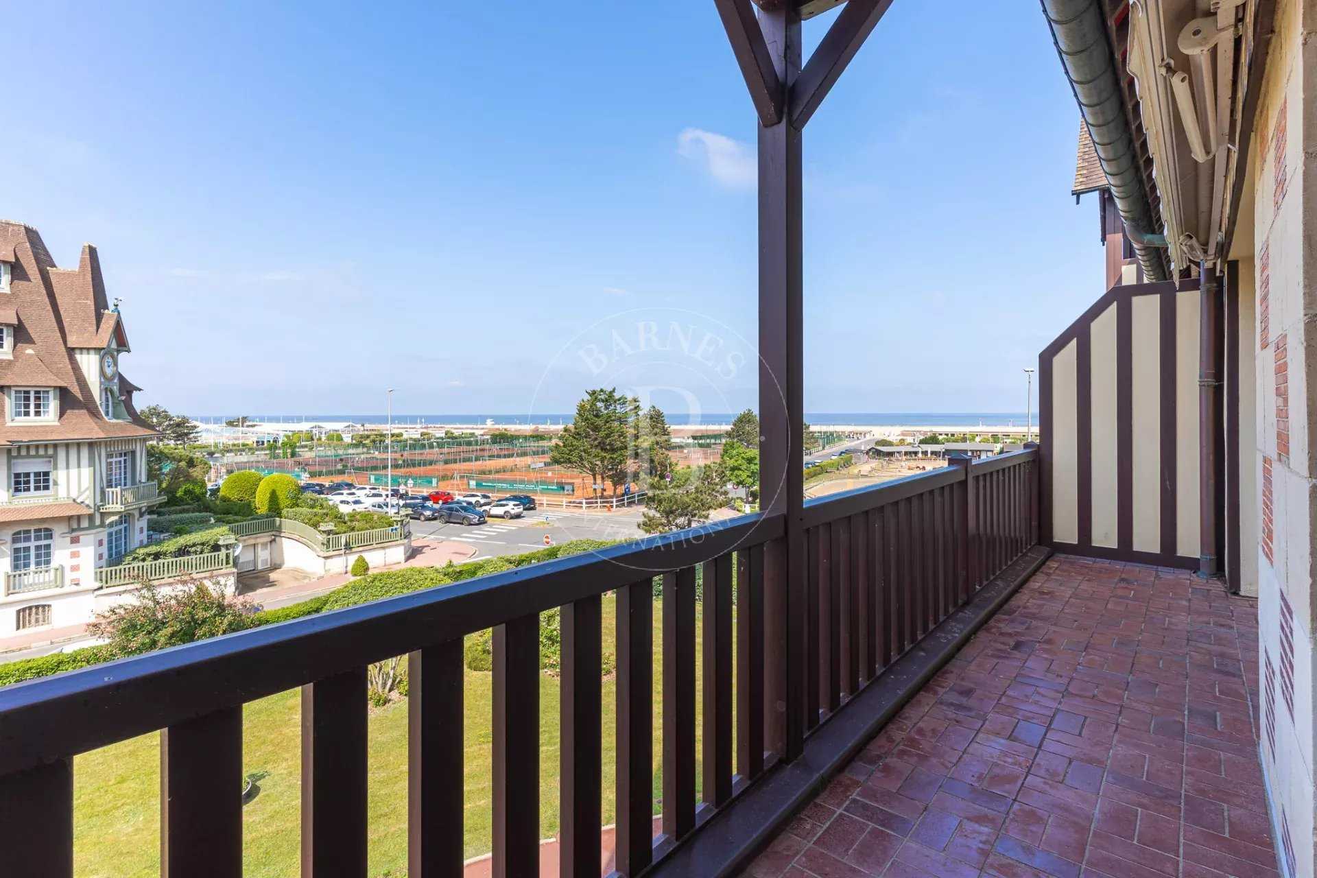Appartement Deauville  -  ref 85639382 (picture 1)