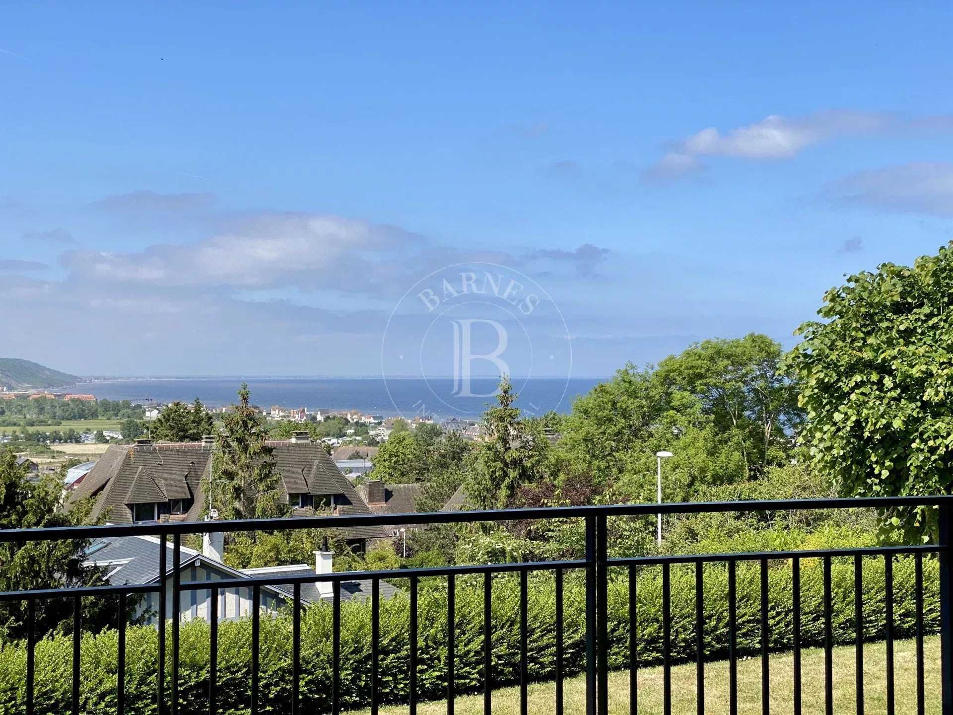 Apartment Blonville-sur-Mer  -  ref 85989993 (picture 1)