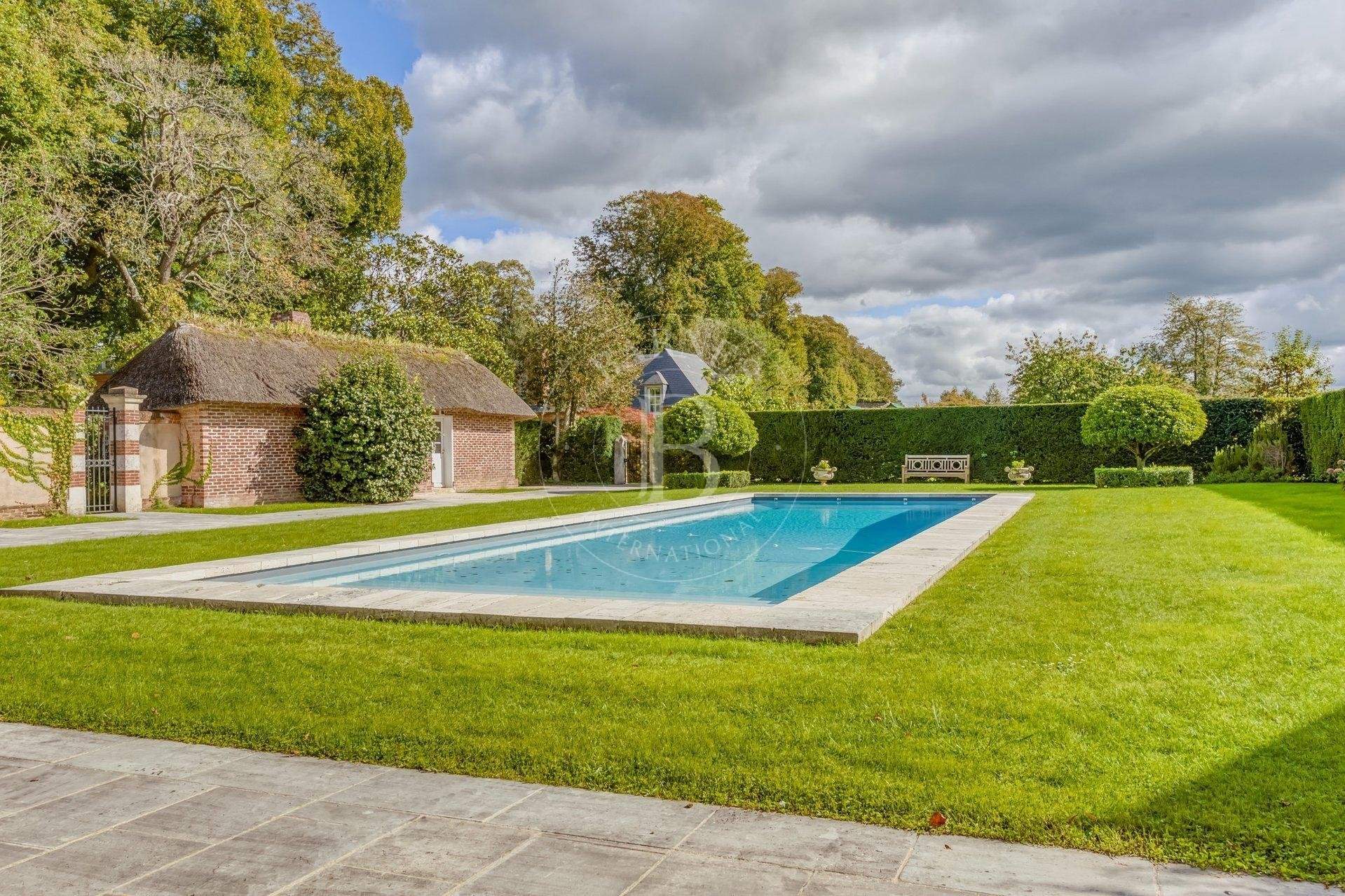 Deauville  - Property 5 Bedrooms - picture 2