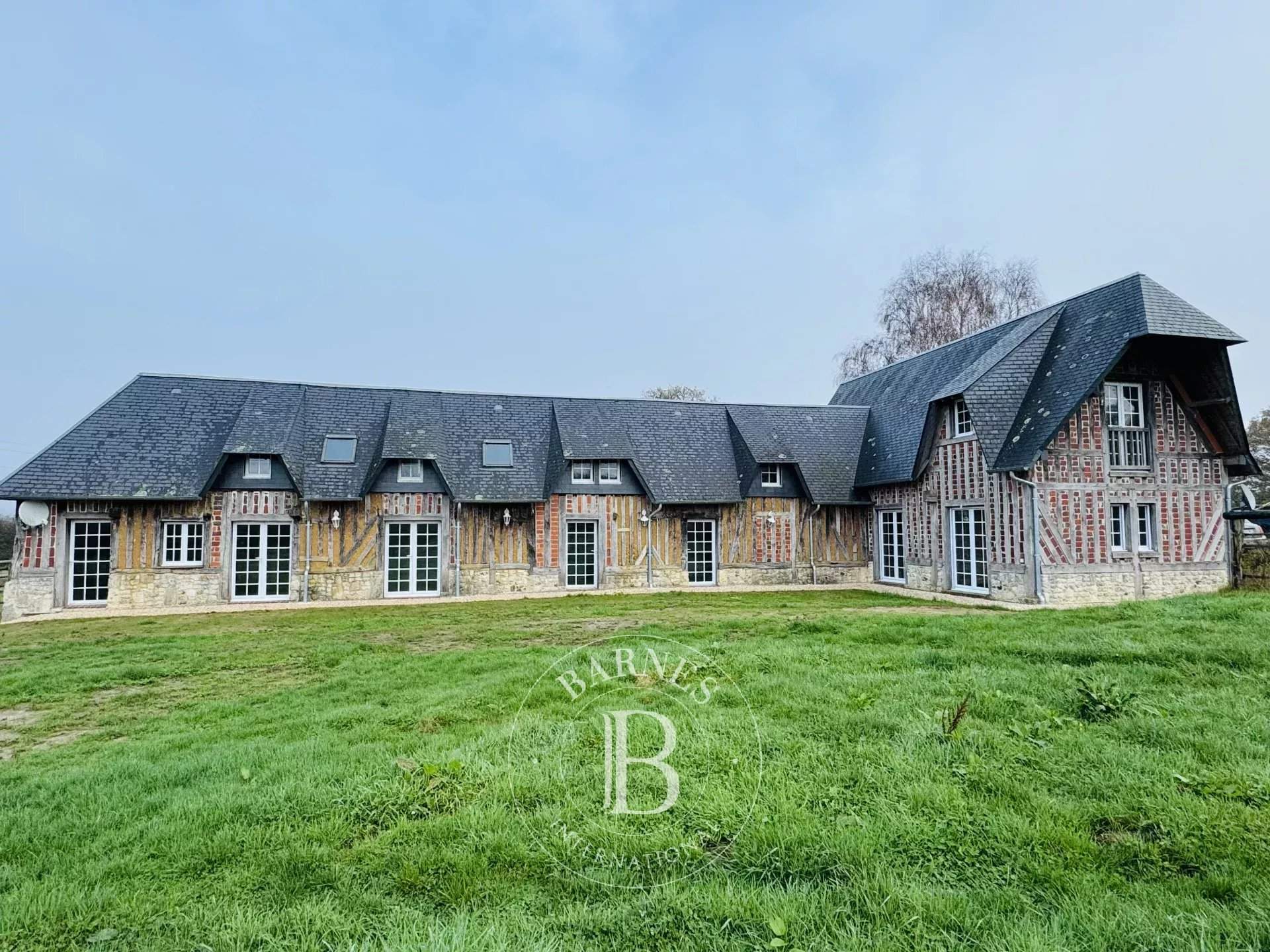 Saint-Gatien-des-Bois  - House 6 Bedrooms - picture 1