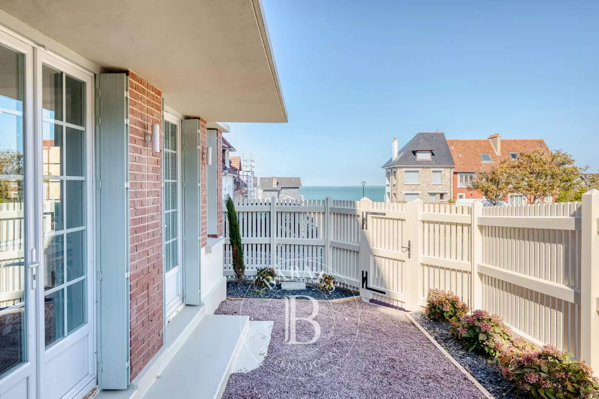 Villerville  - House 5 Bedrooms - picture 1