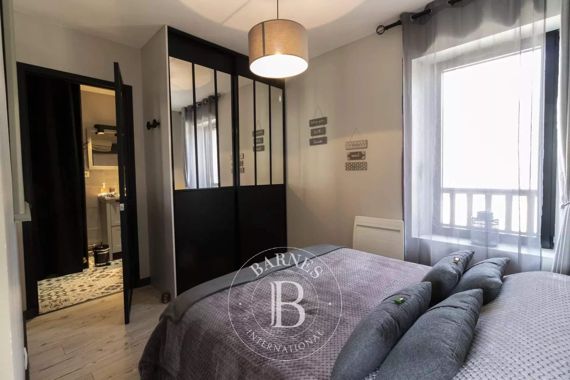 Port-en-Bessin-Huppain  - Building  - picture 3