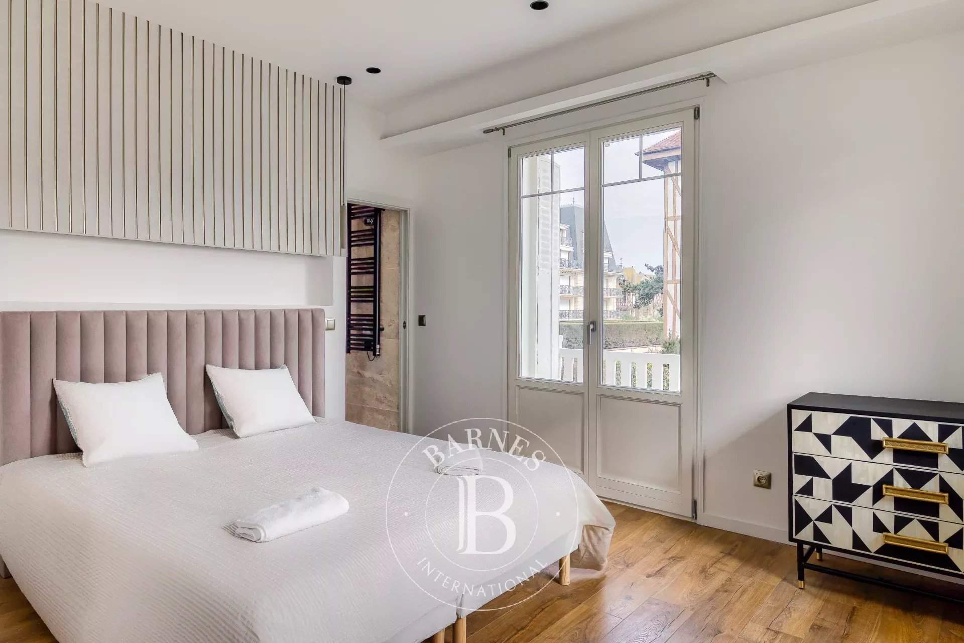 Deauville  - Maison 7 Pièces 5 Chambres - picture 10