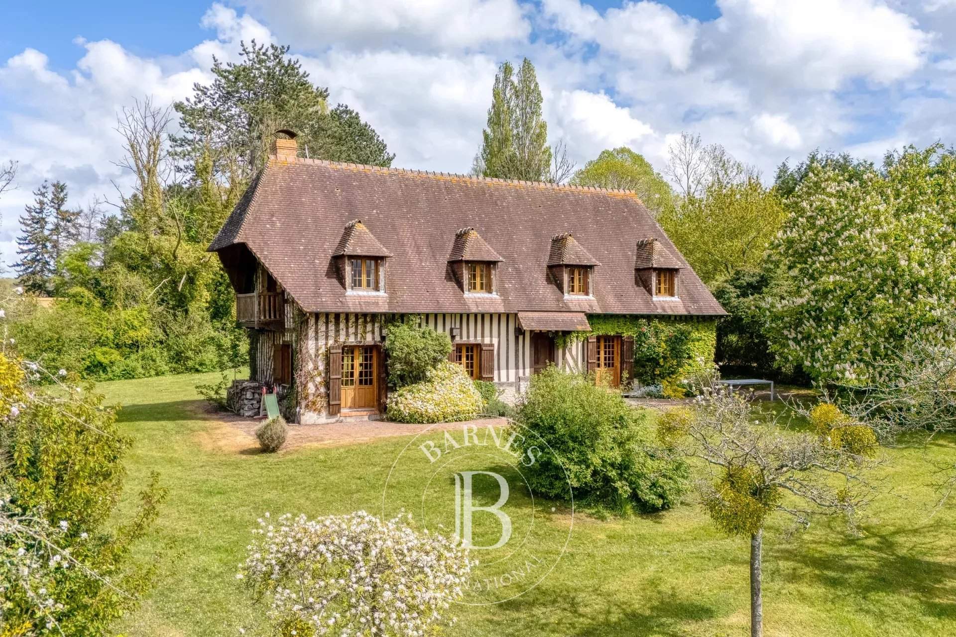 Englesqueville-en-Auge  - Maison 7 Pi&egrave;ces 5 Chambres - picture 1