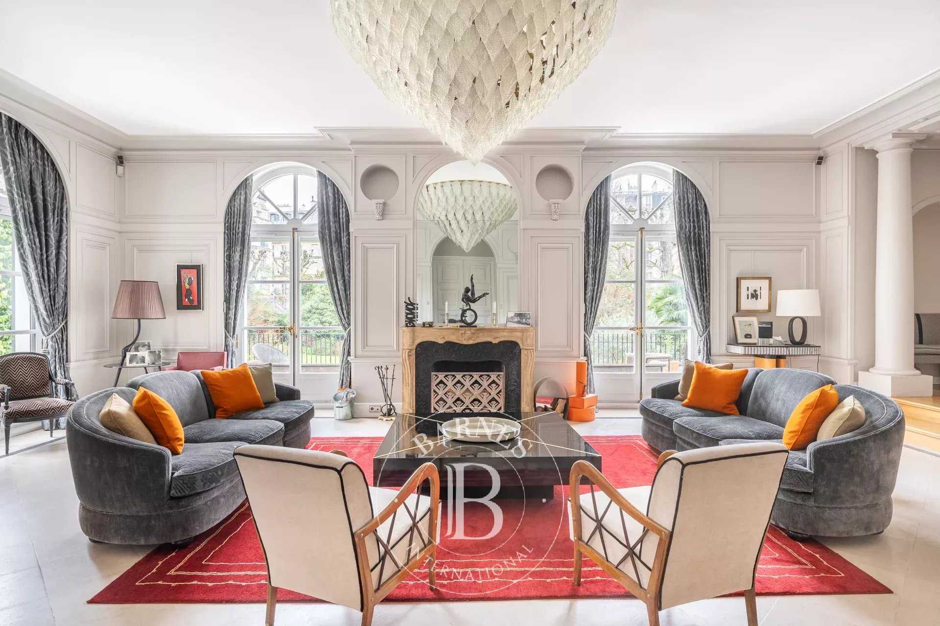 Paris  - Mansion 