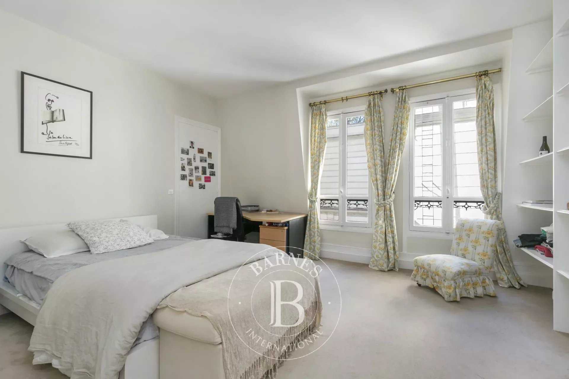 Paris  - Apartment 5 Bedrooms
