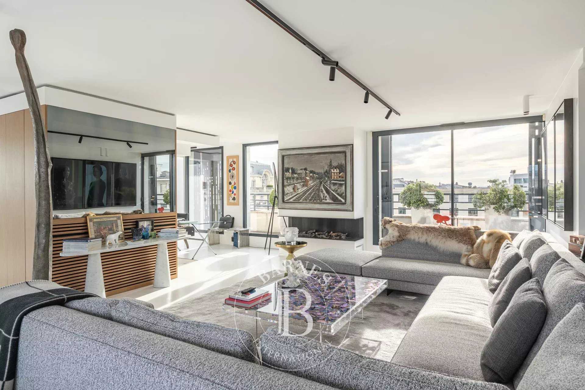 Paris  - Duplex 4 Bedrooms