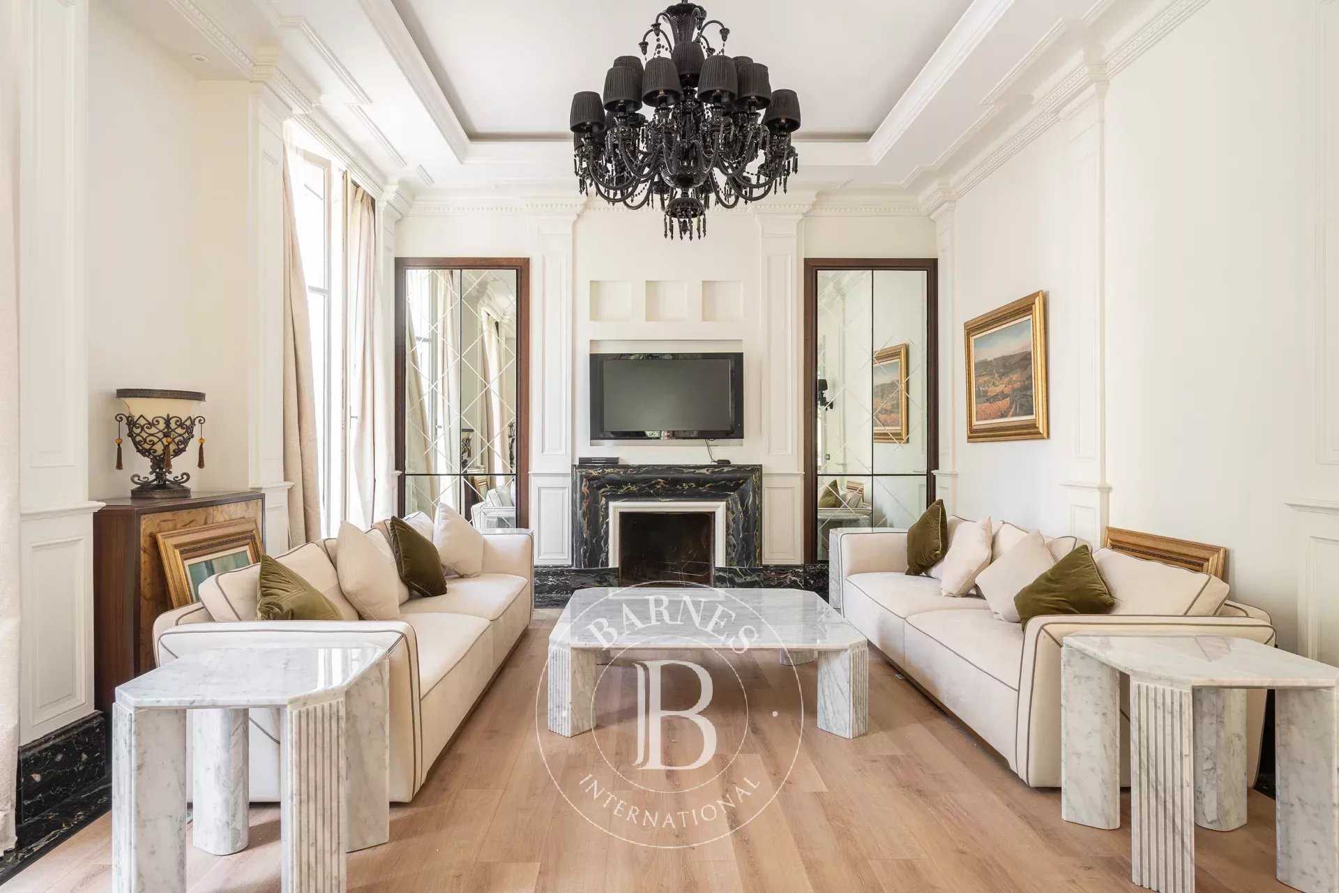 Neuilly-sur-Seine  - Hôtel particulier 