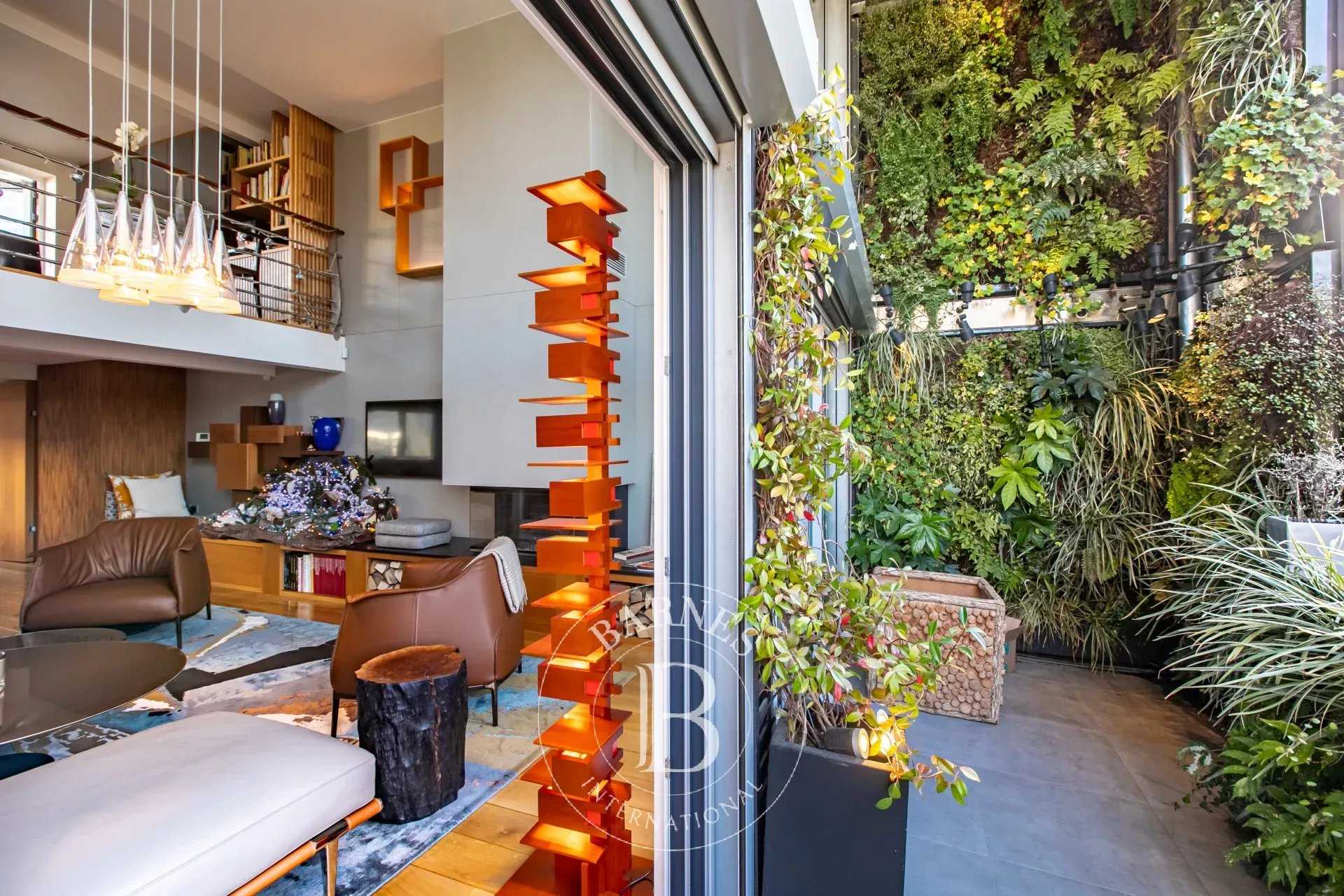 Paris  - Maison 10 Pi&egrave;ces 4 Chambres