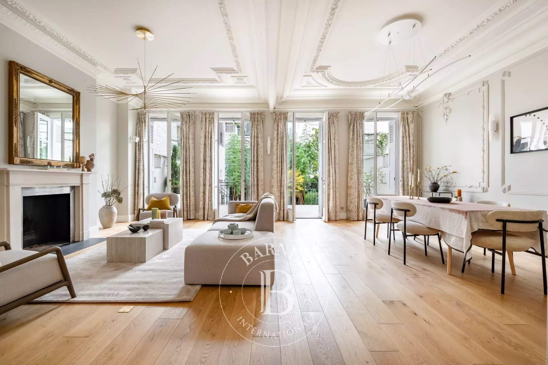 Paris  - Mansion 5 Bedrooms - picture 2