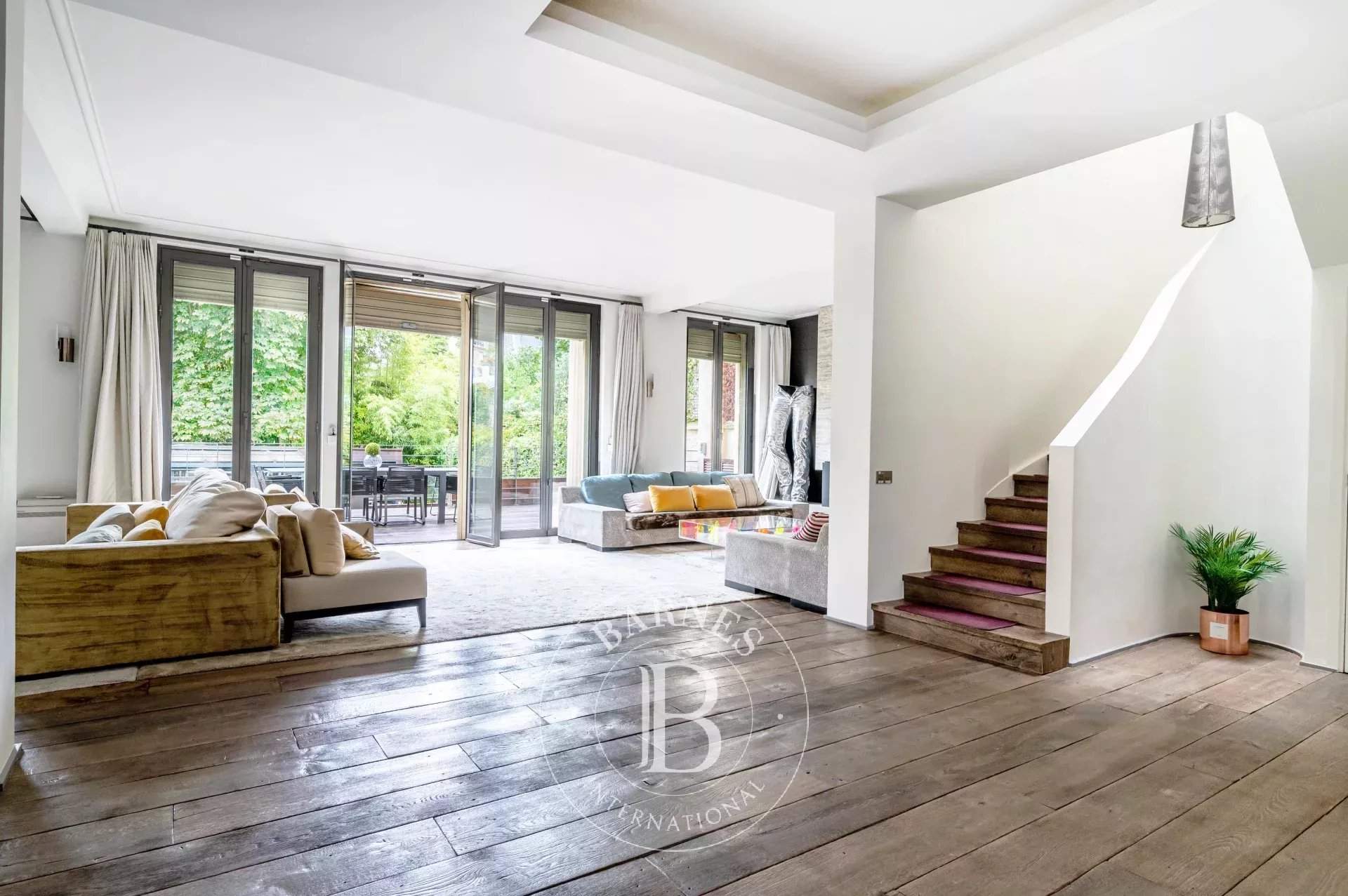 Neuilly-sur-Seine  - Palacete 9 Cuartos 5 Habitaciones - picture 1