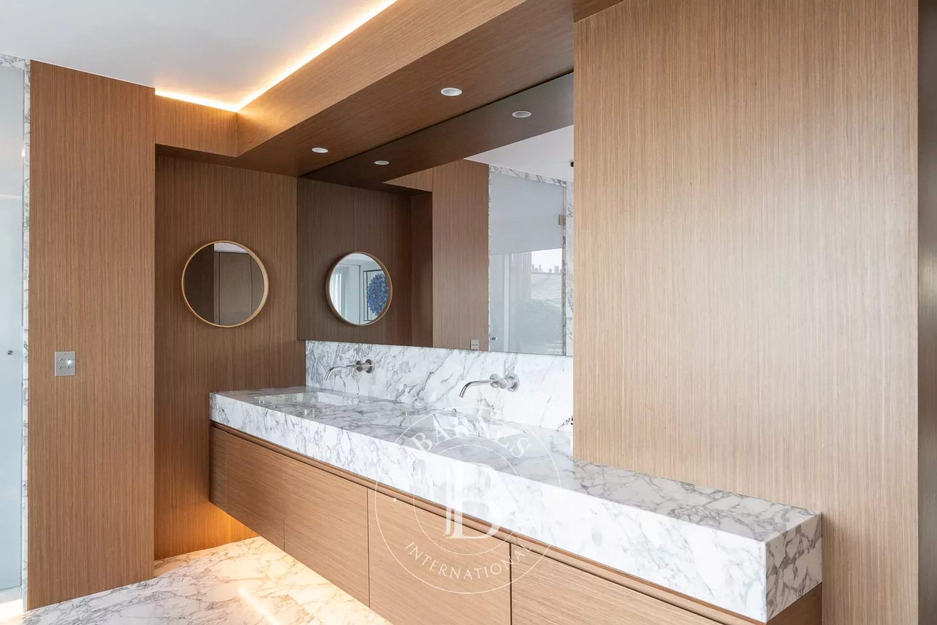 Paris  - Duplex 4 Bedrooms - picture 12