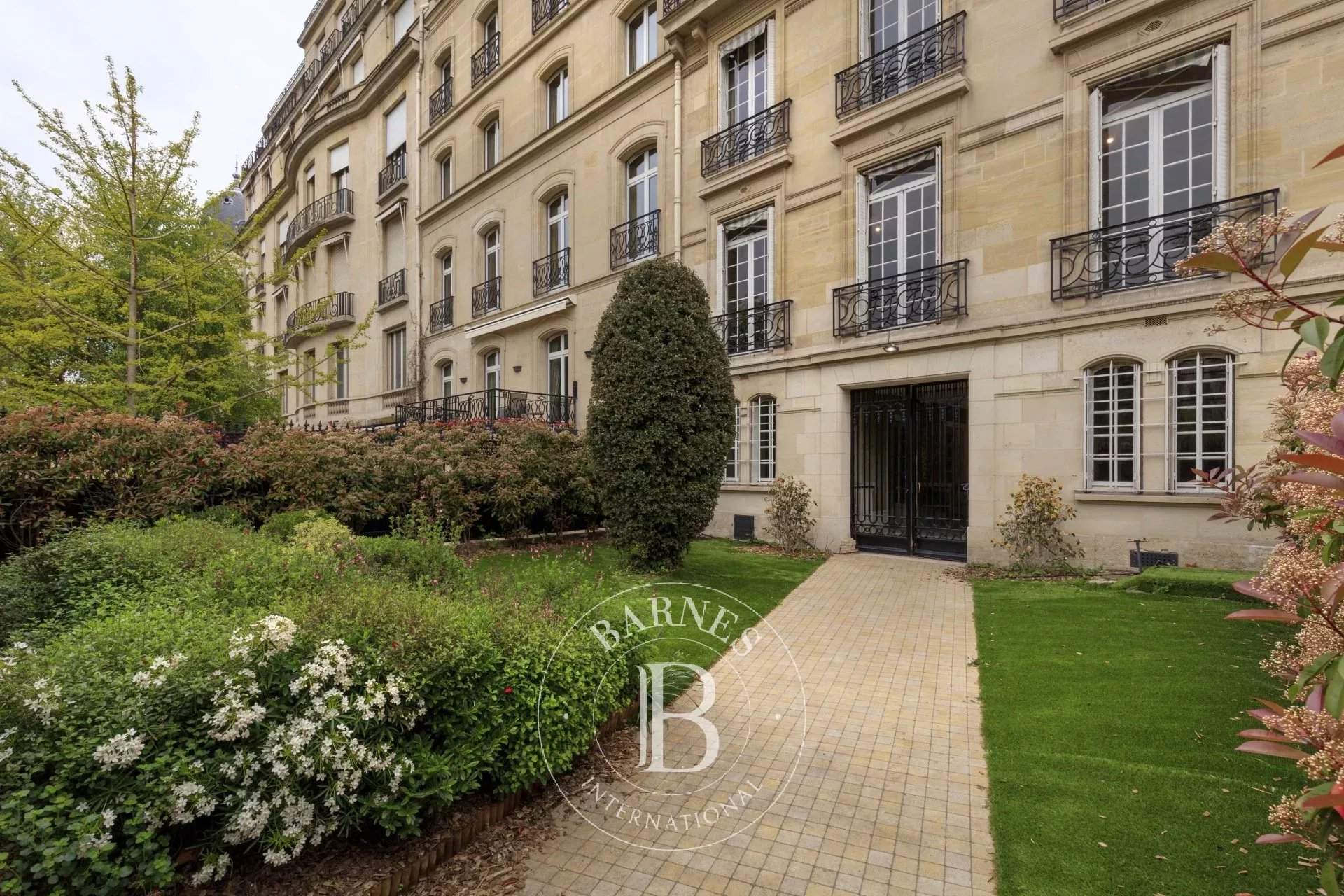 Paris  - Mansion 5 Bedrooms - picture 3
