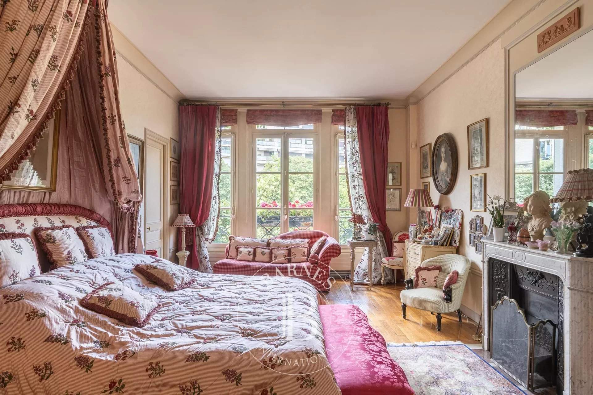 Paris  - House 6 Bedrooms - picture 8