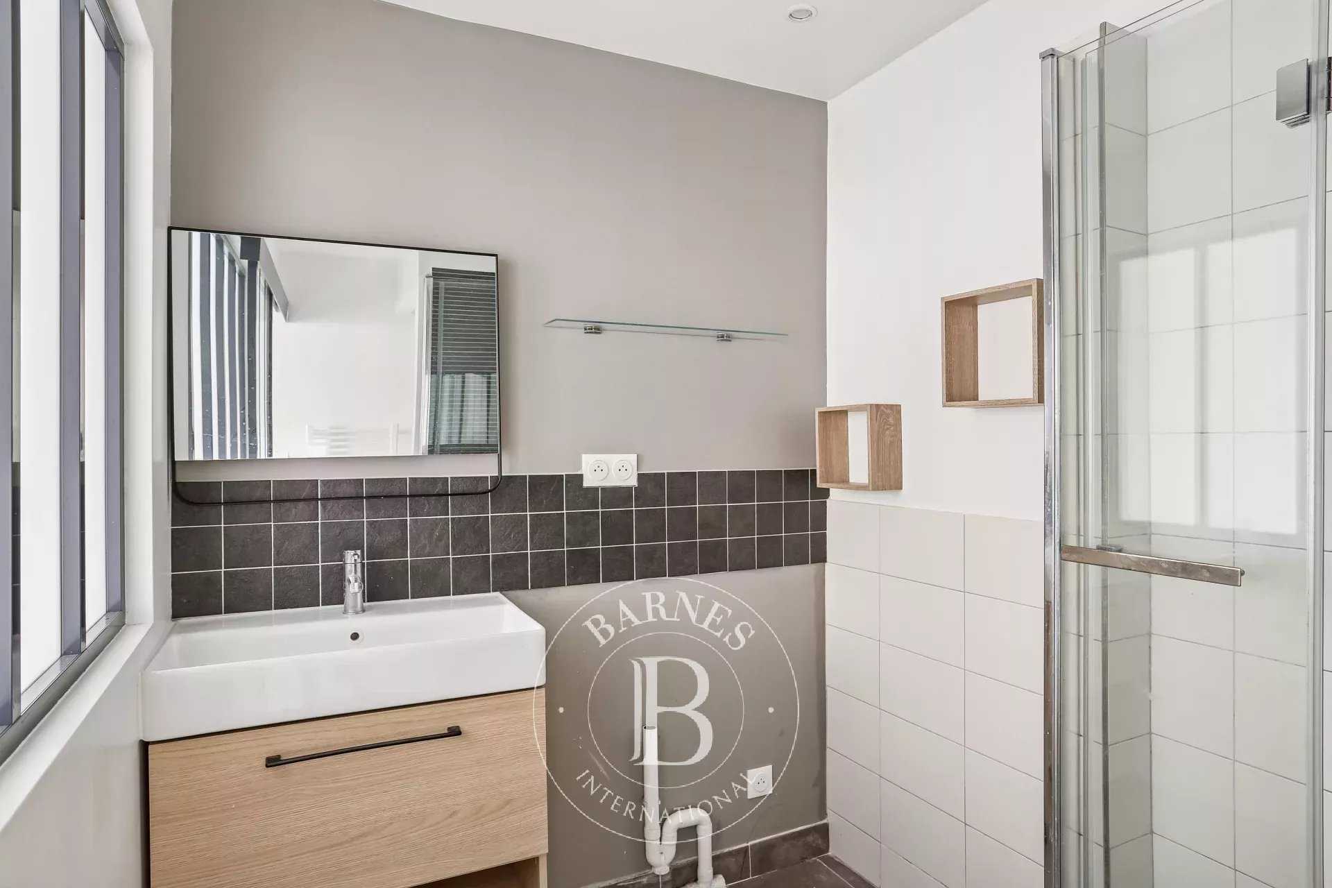 Paris  - Piso 1 Cuarto