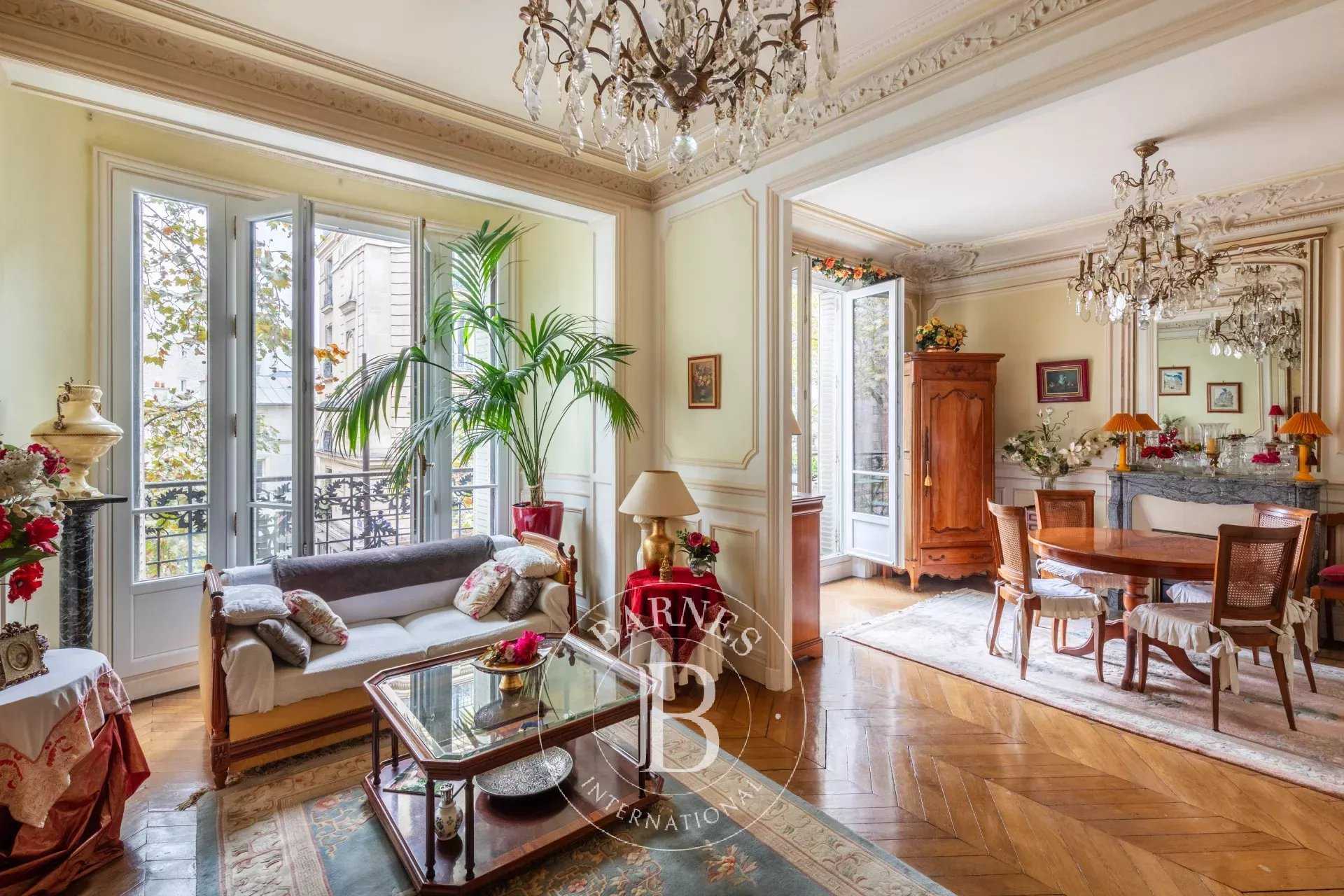 Paris  - Apartment 2 Bedrooms