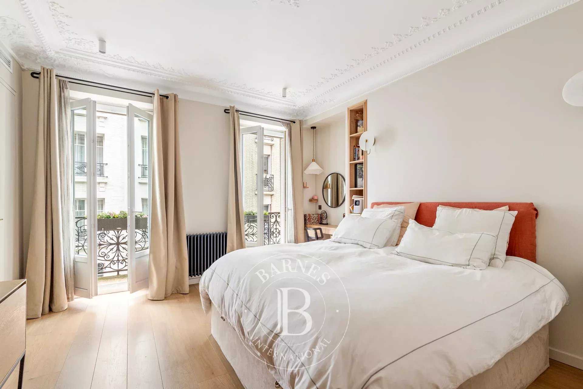 Paris  - Apartment 4 Bedrooms