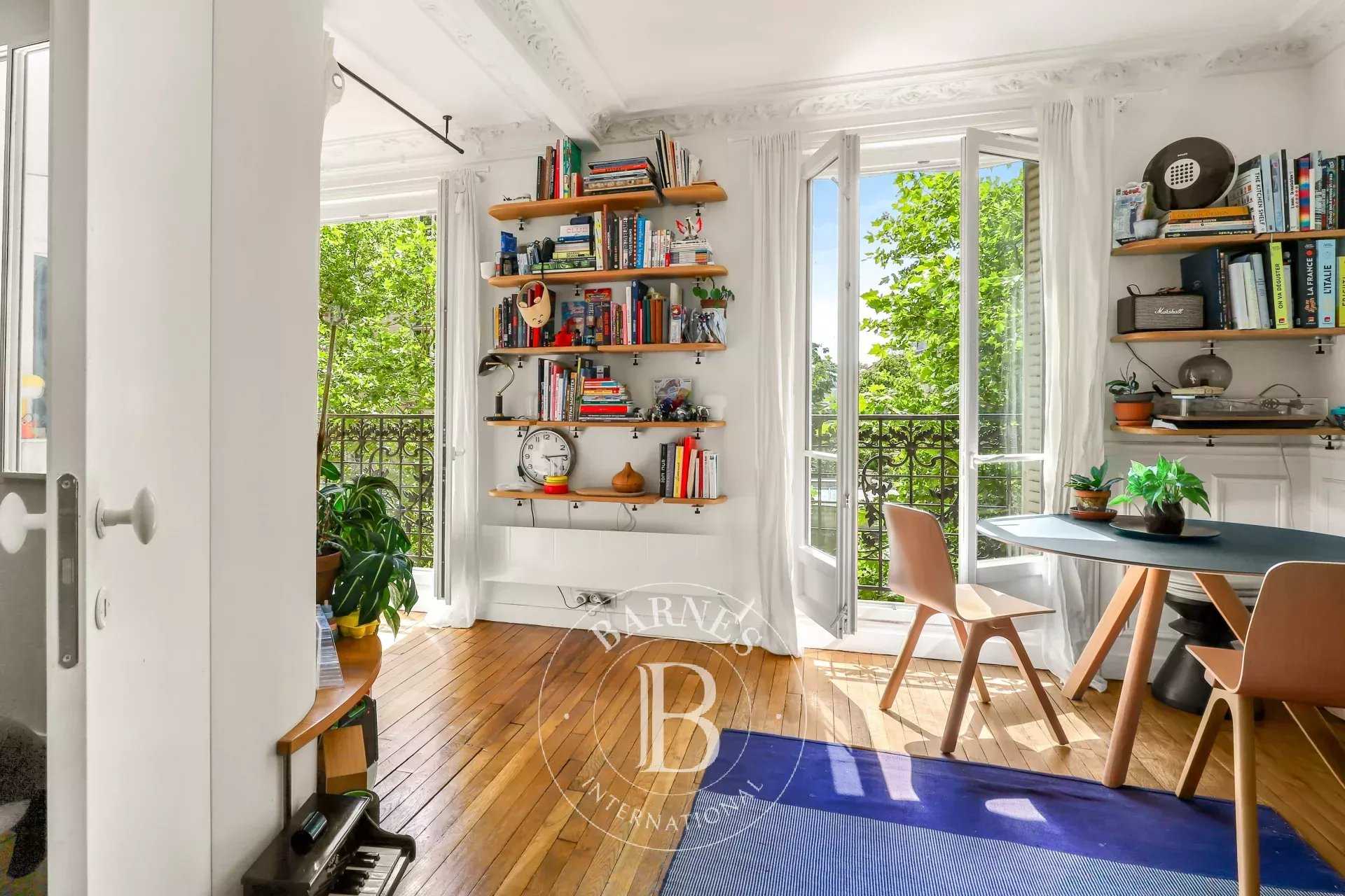 Apartment Paris 75020