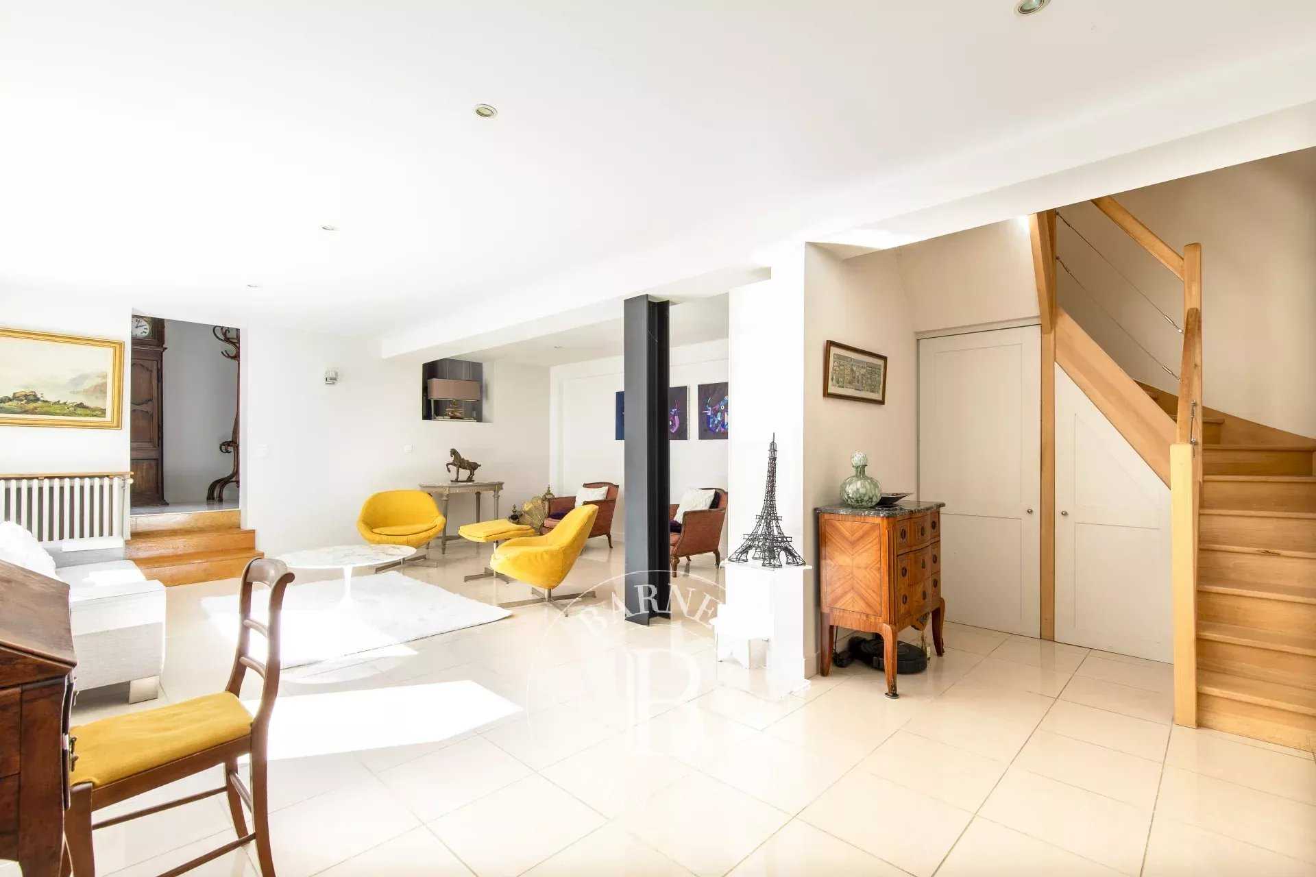 Paris  - House 4 Bedrooms