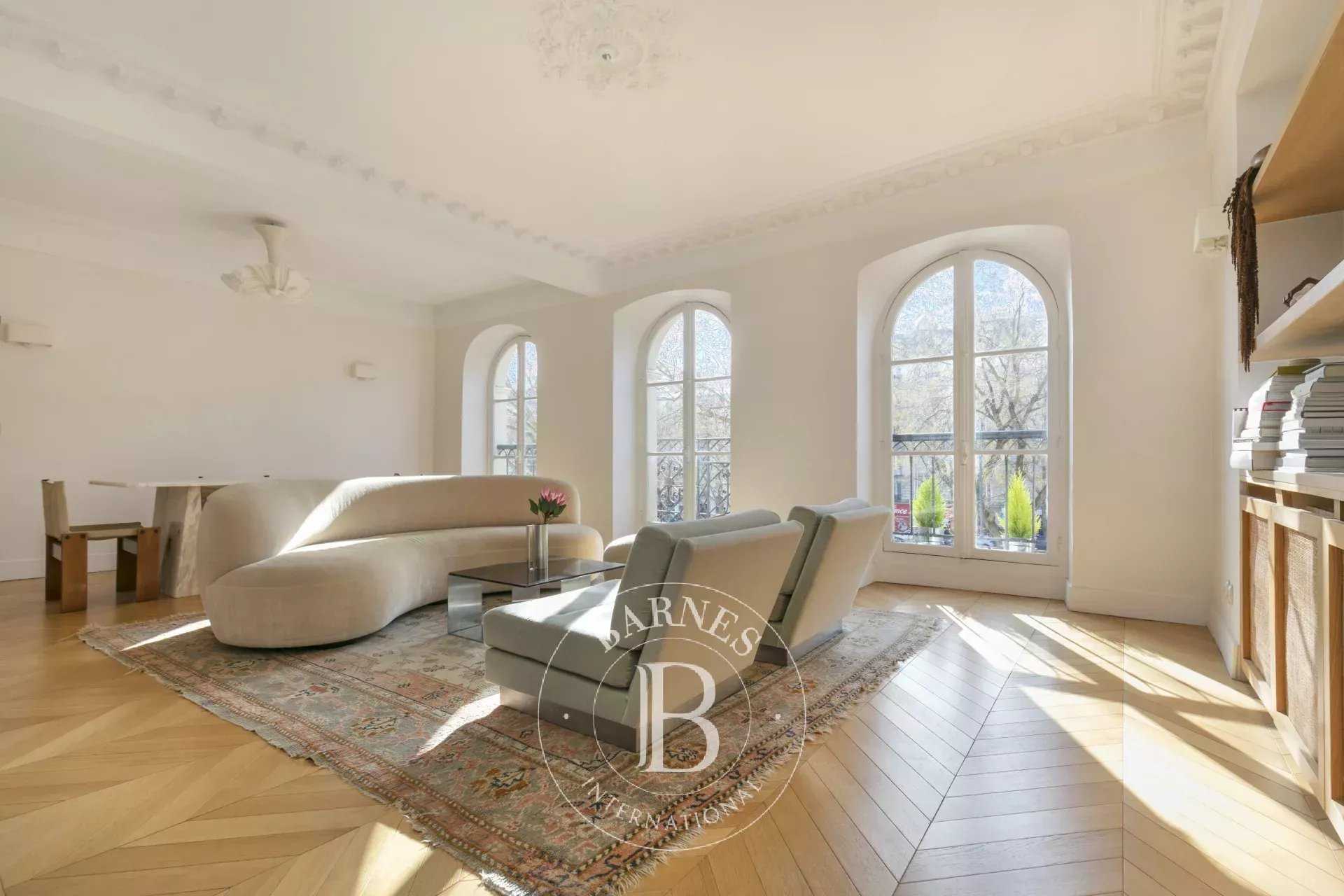 Paris  - Appartement 2 Pi&egrave;ces, 1 Chambre