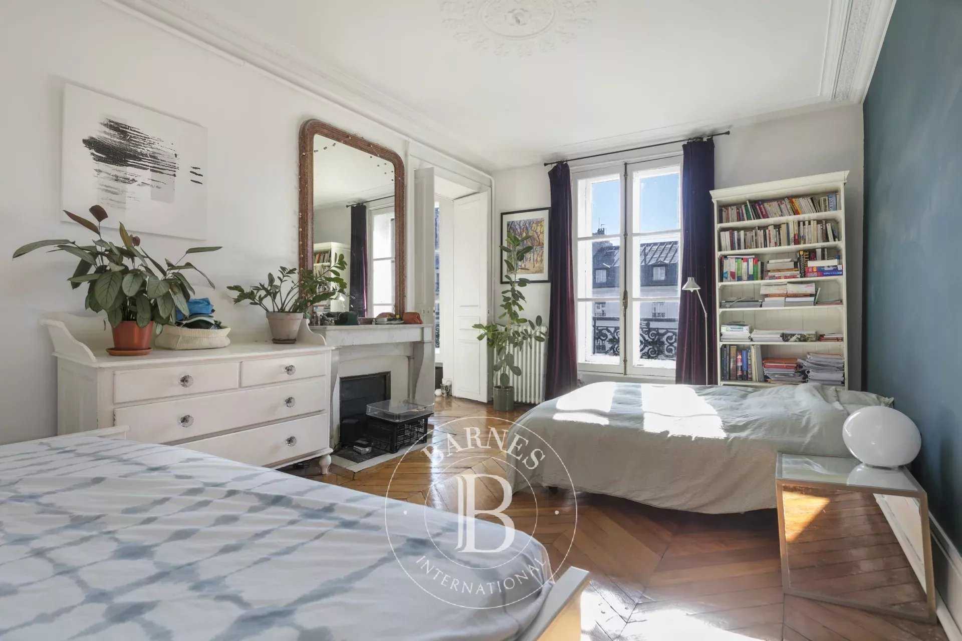 Paris  - Apartment 3 Bedrooms