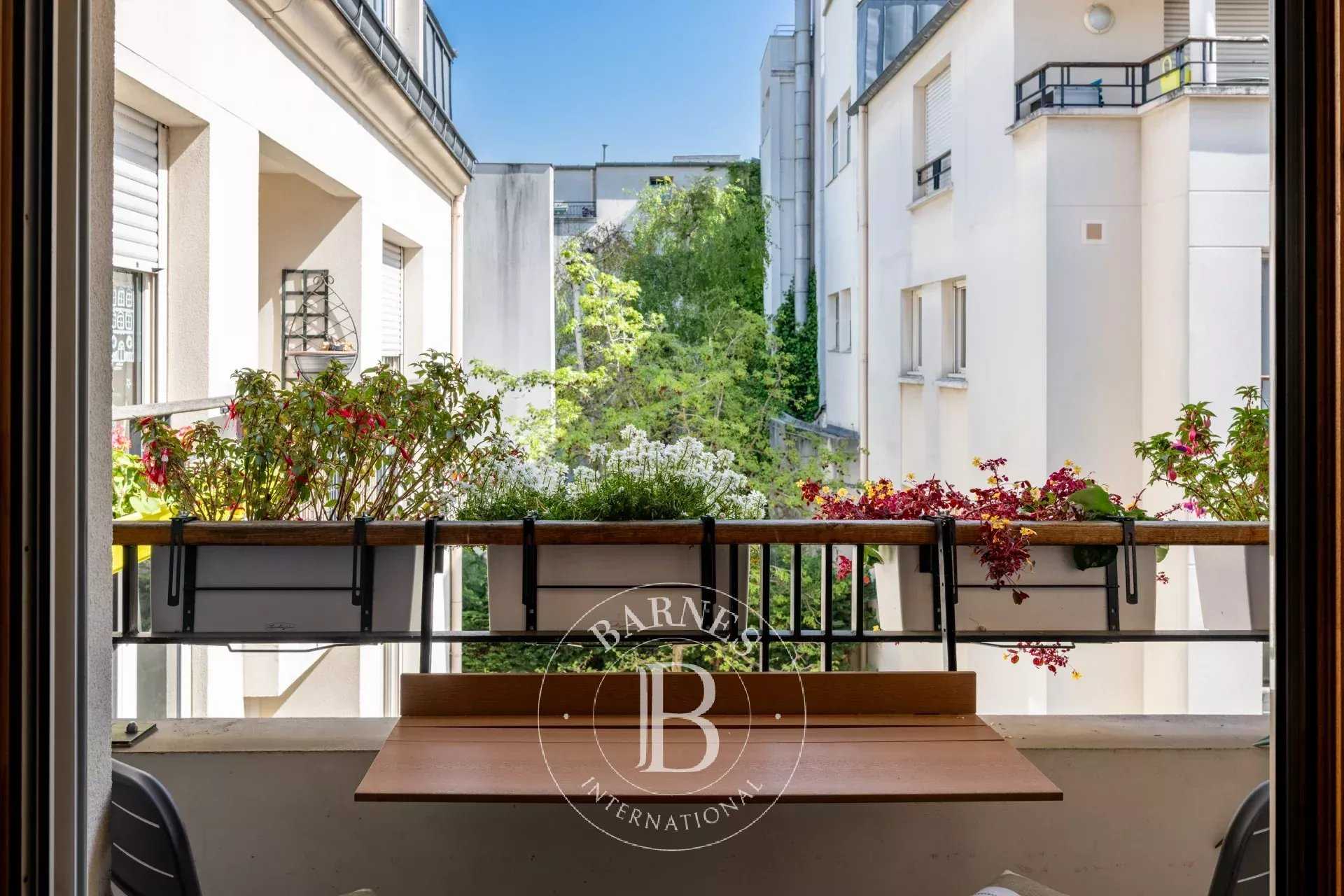 Paris  - Appartement 2 Pi&egrave;ces, 1 Chambre