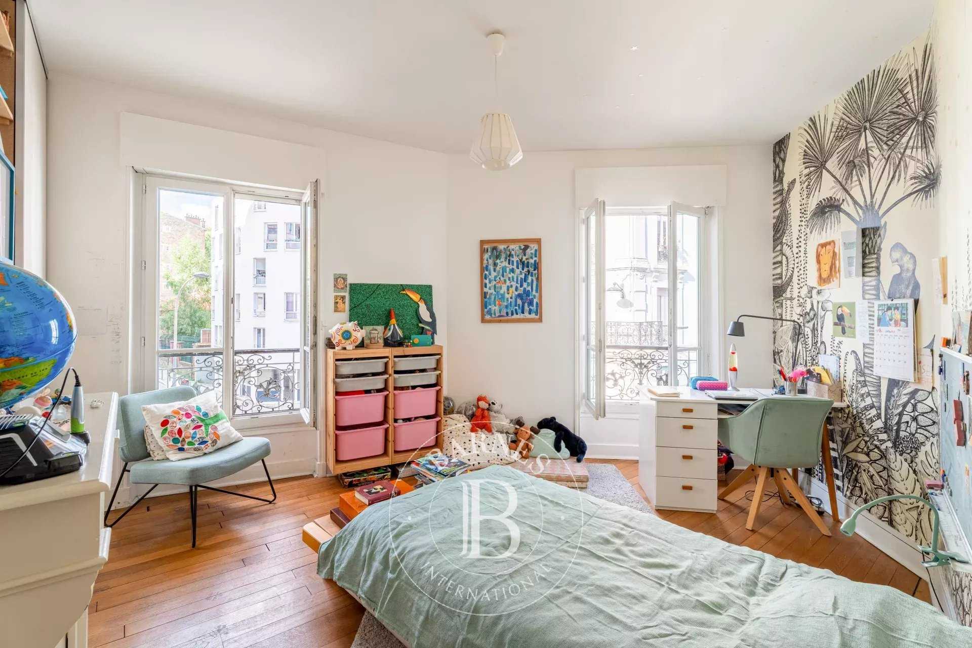 Paris  - Apartment 2 Bedrooms